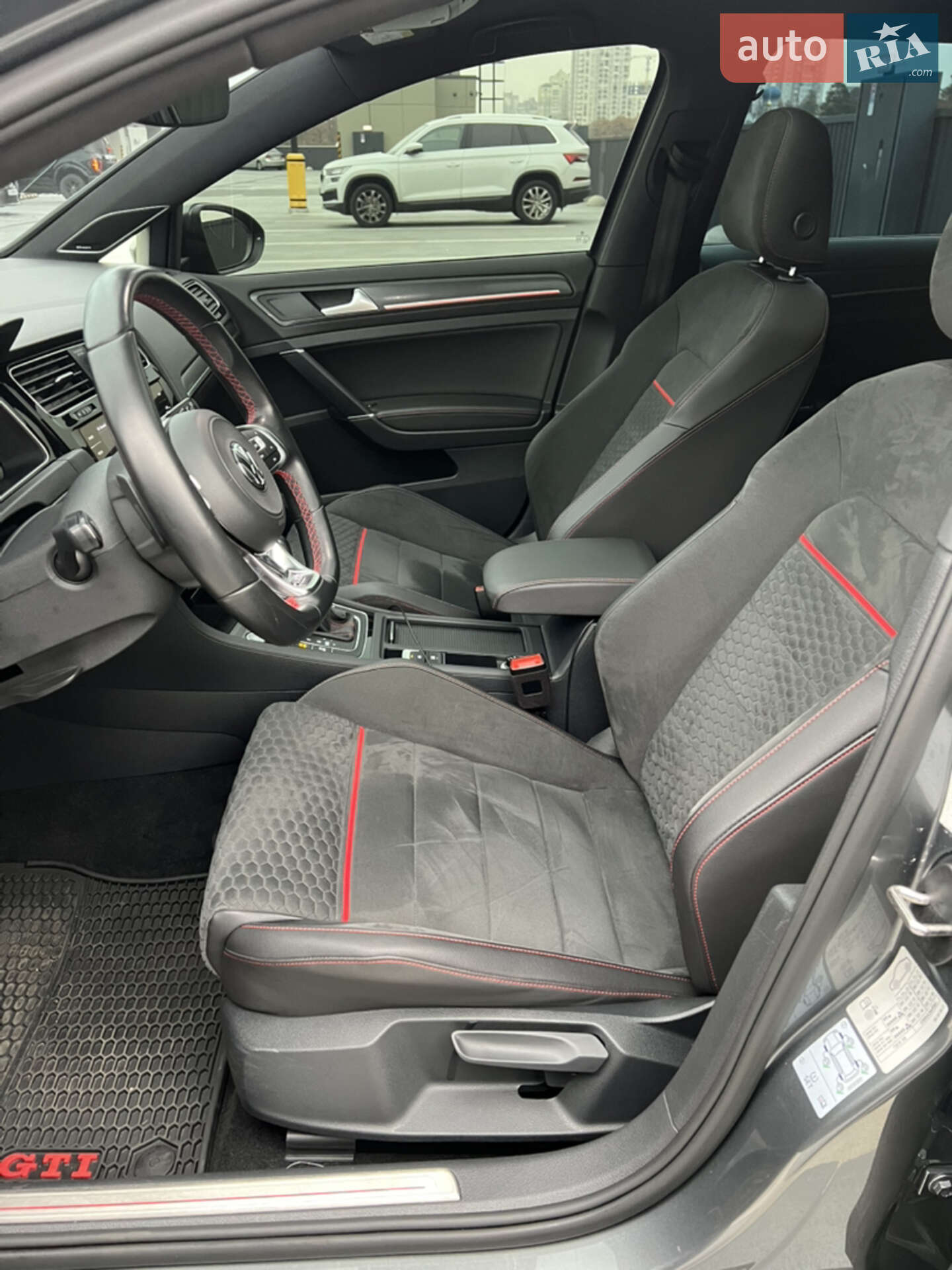Volkswagen Golf GTI 2019 VIN WVWZZZAUZKW139146 фото оголошення 15 з 21