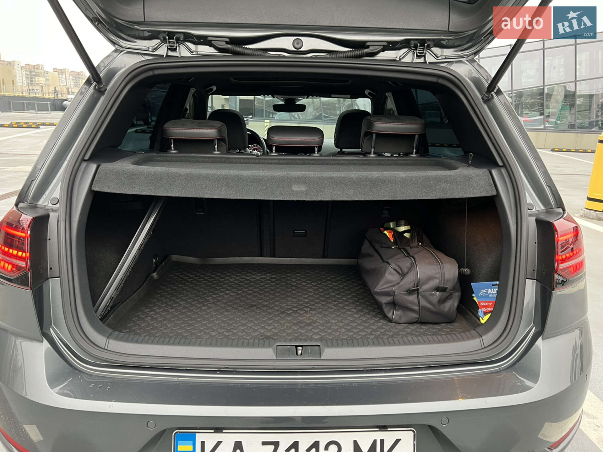 Volkswagen Golf GTI 2019 VIN WVWZZZAUZKW139146 фото оголошення 19 з 21