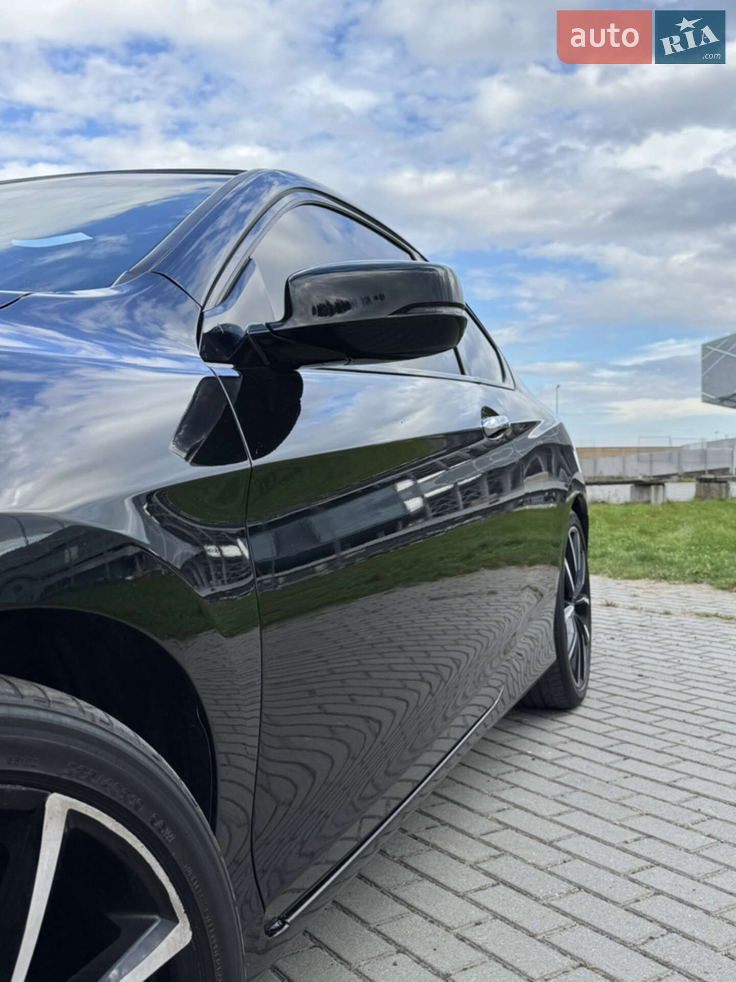 Honda Accord 2017 VIN 1HGCT1B88HA008786 фото оголошення 16 з 22