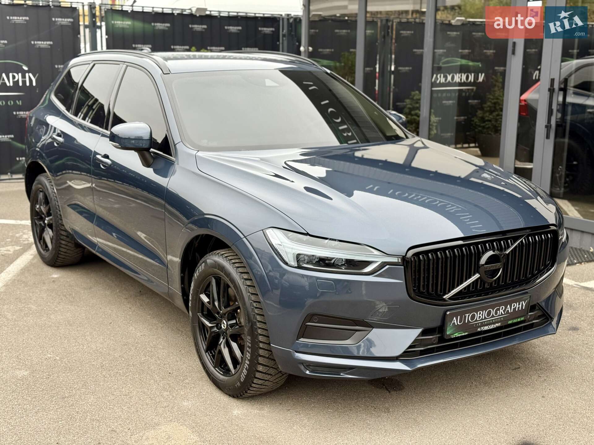 Volvo XC60 2017 VIN YV1UZA88CJ1015312 фото оголошення 3 з 48