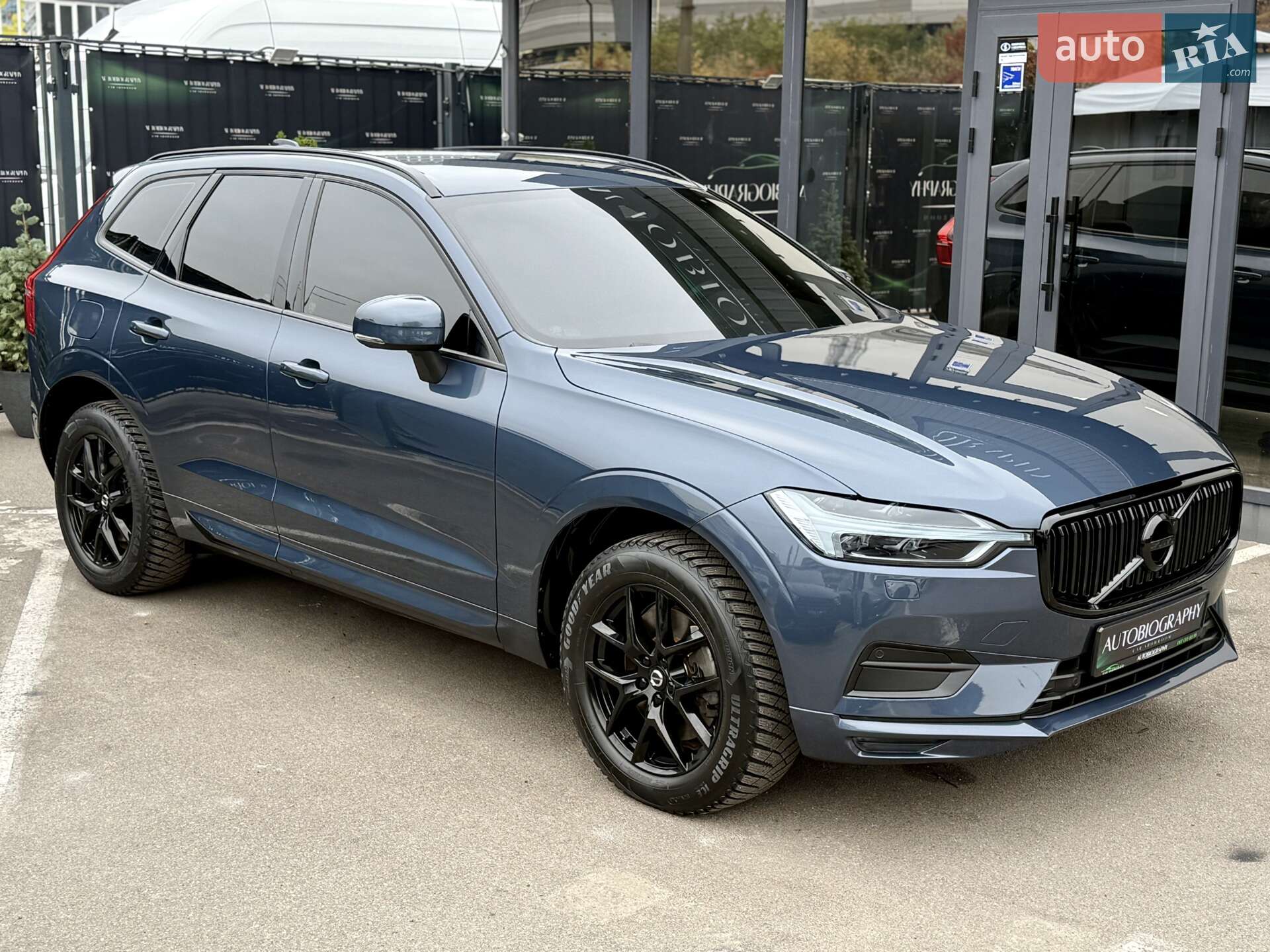 Volvo XC60 2017 VIN YV1UZA88CJ1015312 фото оголошення 4 з 48