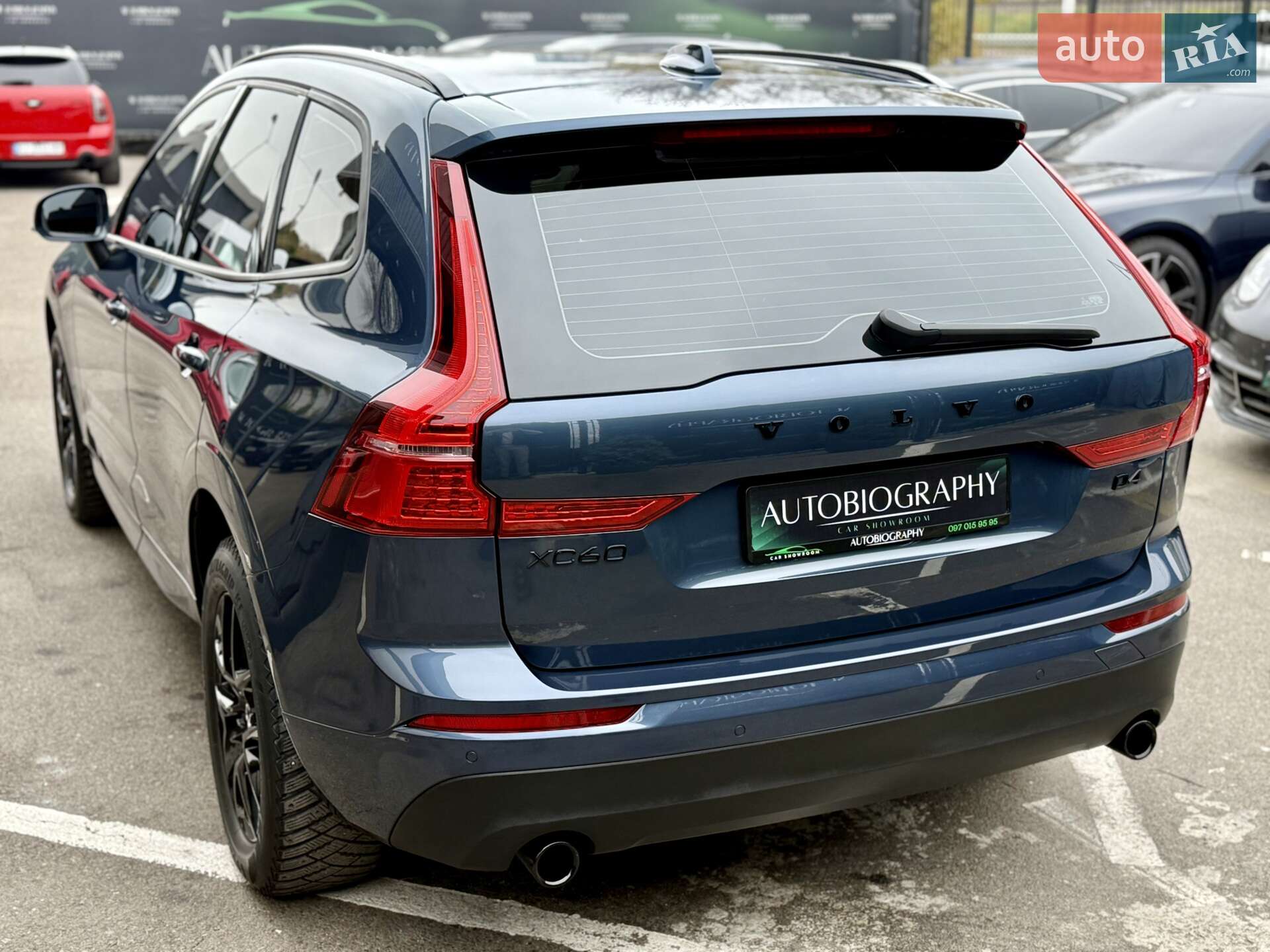 Volvo XC60 2017 VIN YV1UZA88CJ1015312 фото оголошення 10 з 48