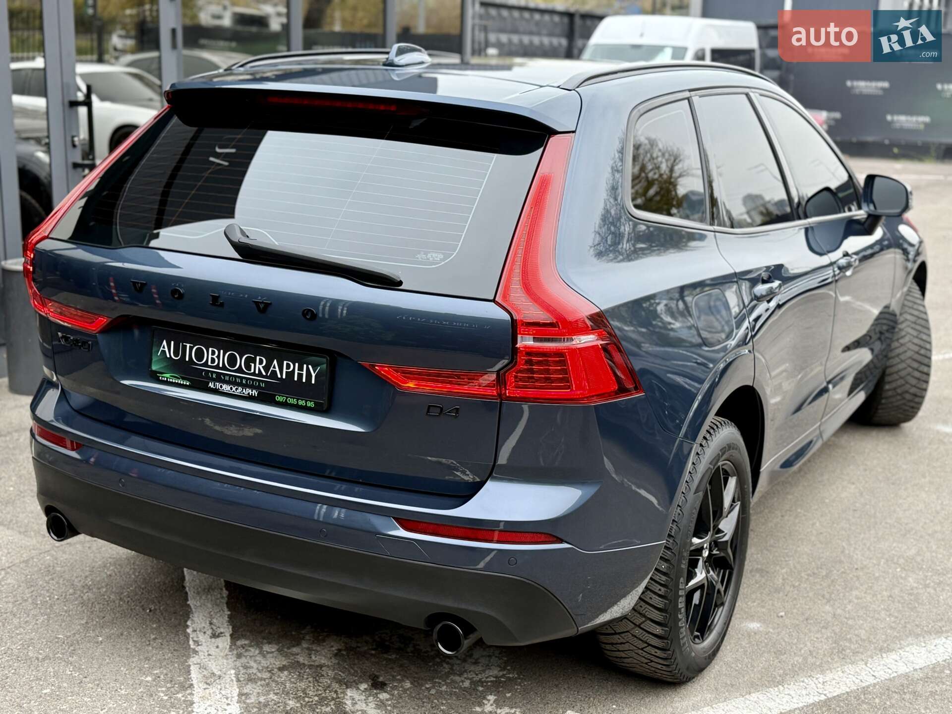 Volvo XC60 2017 VIN YV1UZA88CJ1015312 фото оголошення 20 з 48