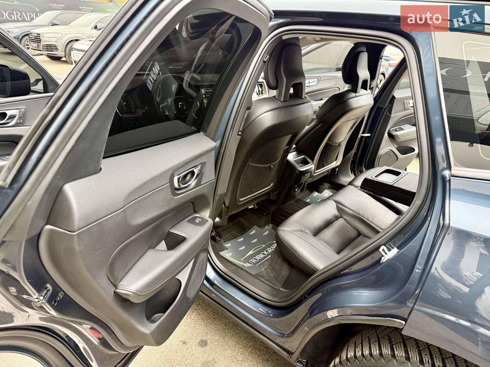 Volvo XC60 2017 VIN YV1UZA88CJ1015312 фото оголошення 38 з 48