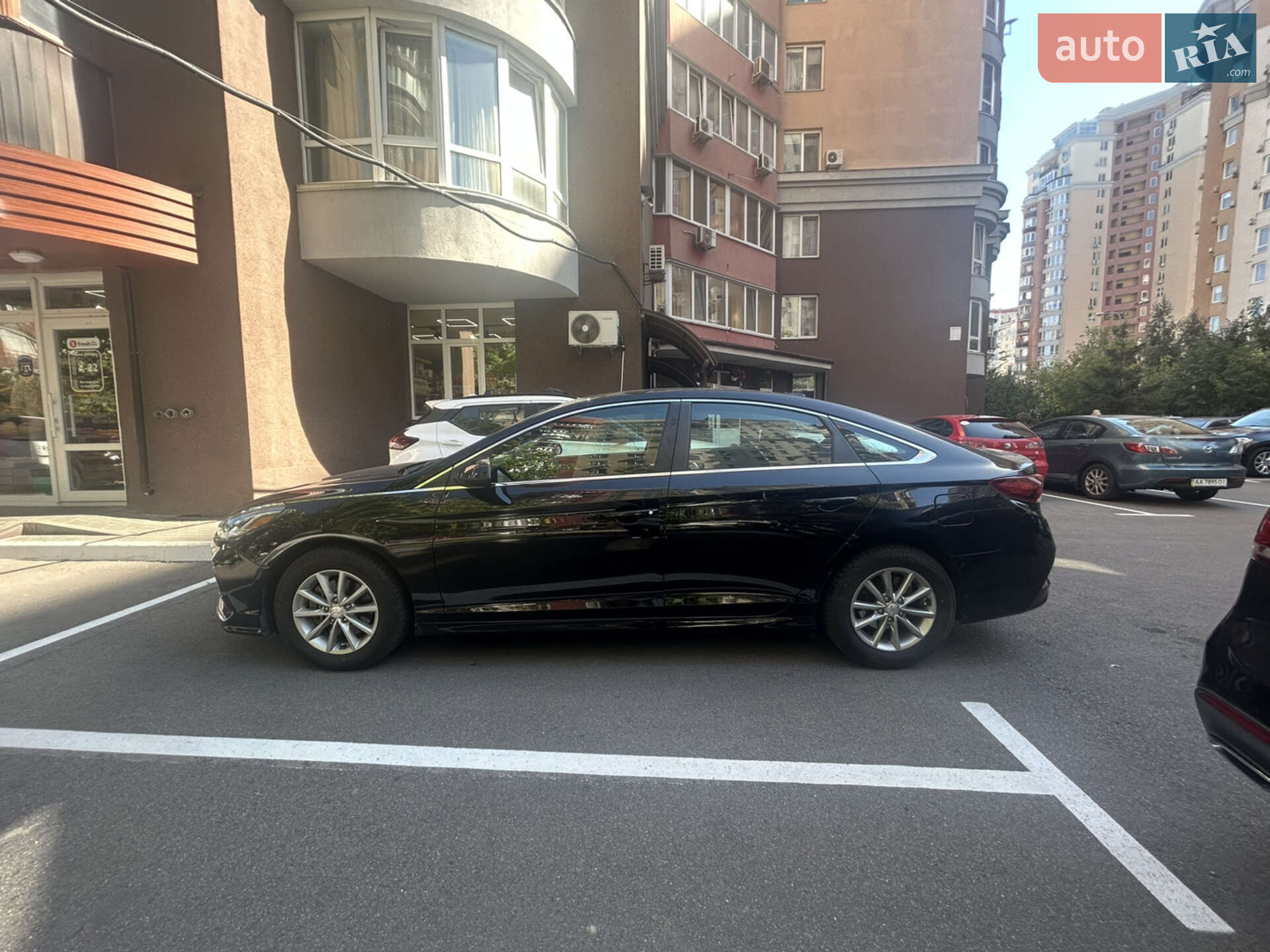 Hyundai Sonata 2019 VIN 5NPE24AF2KH777456 фото оголошення 9 з 14