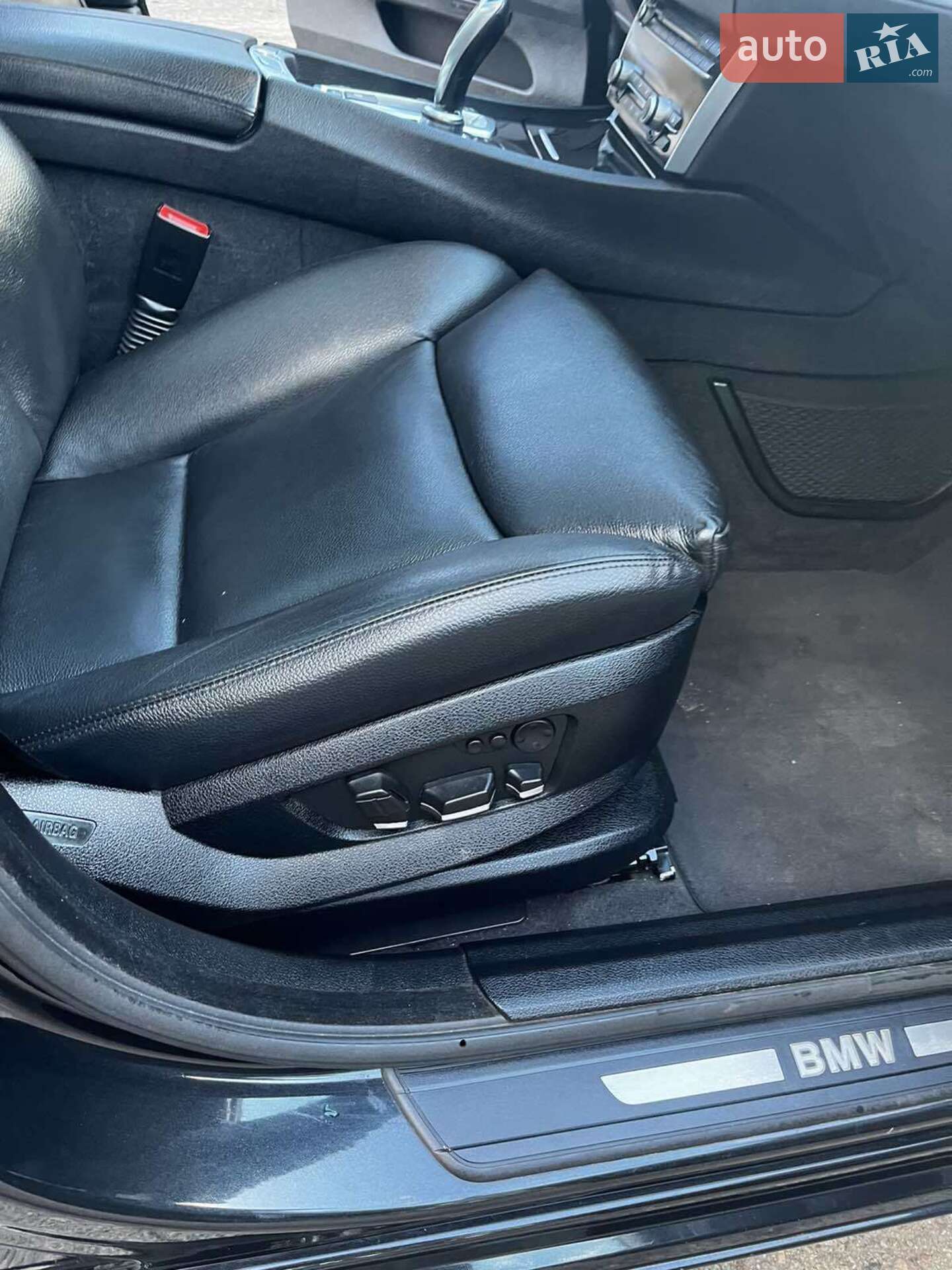 BMW 5 Series GT 2011 VIN WBASN61020C458873 фото оголошення 11 з 24