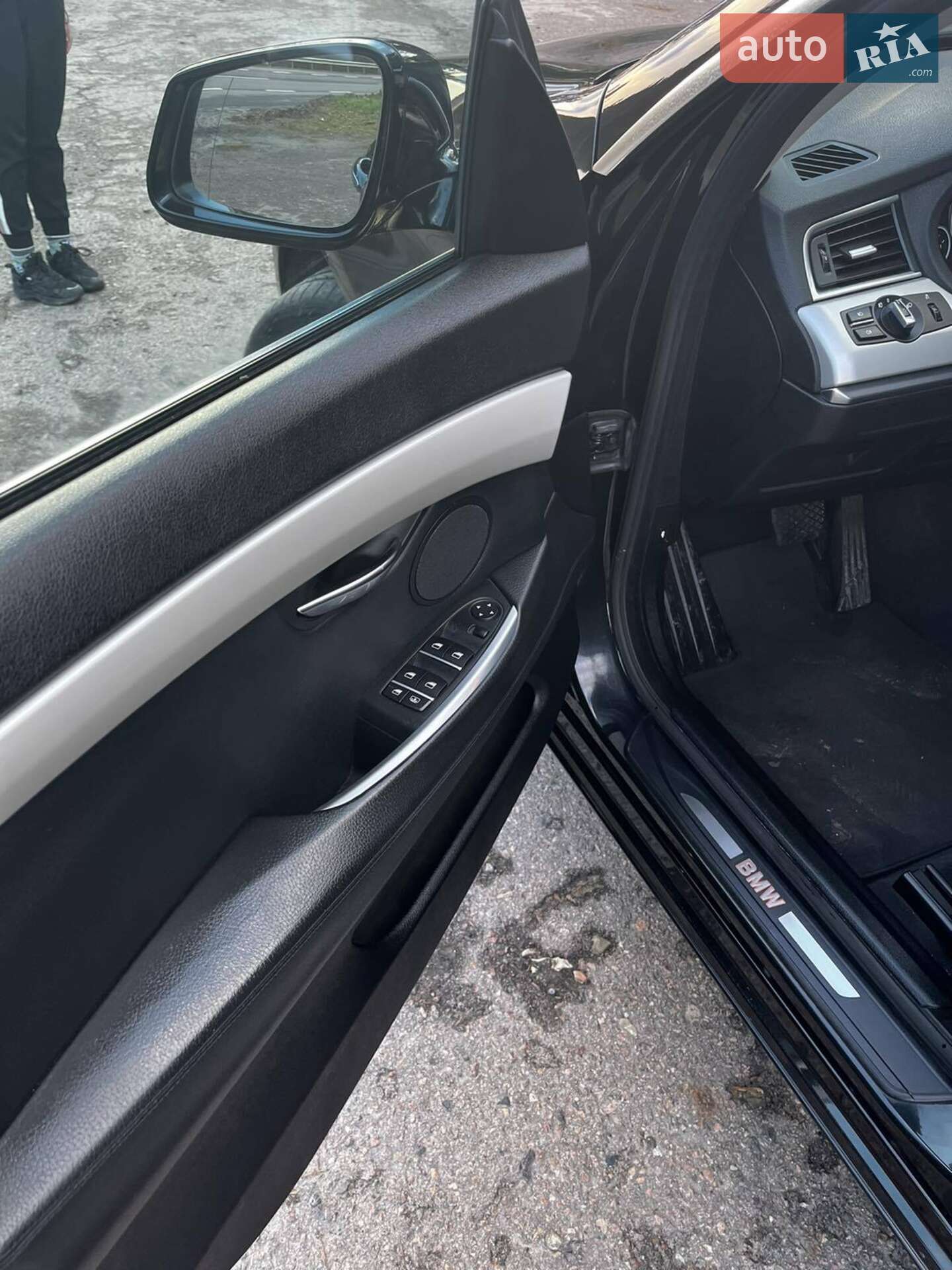 BMW 5 Series GT 2011 VIN WBASN61020C458873 фото оголошення 8 з 24