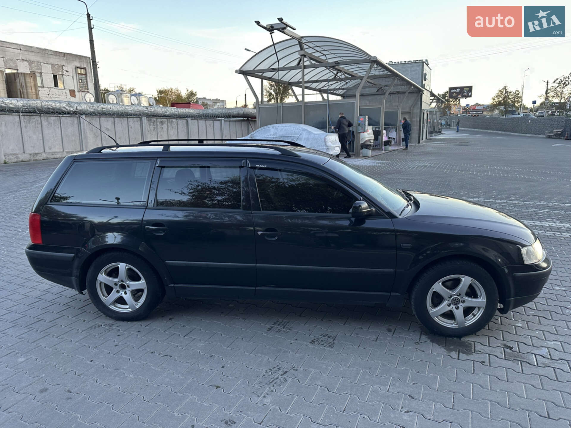 Volkswagen Passat 1999 VIN WVWZZZ3BZYE012889 фото оголошення 3 з 15