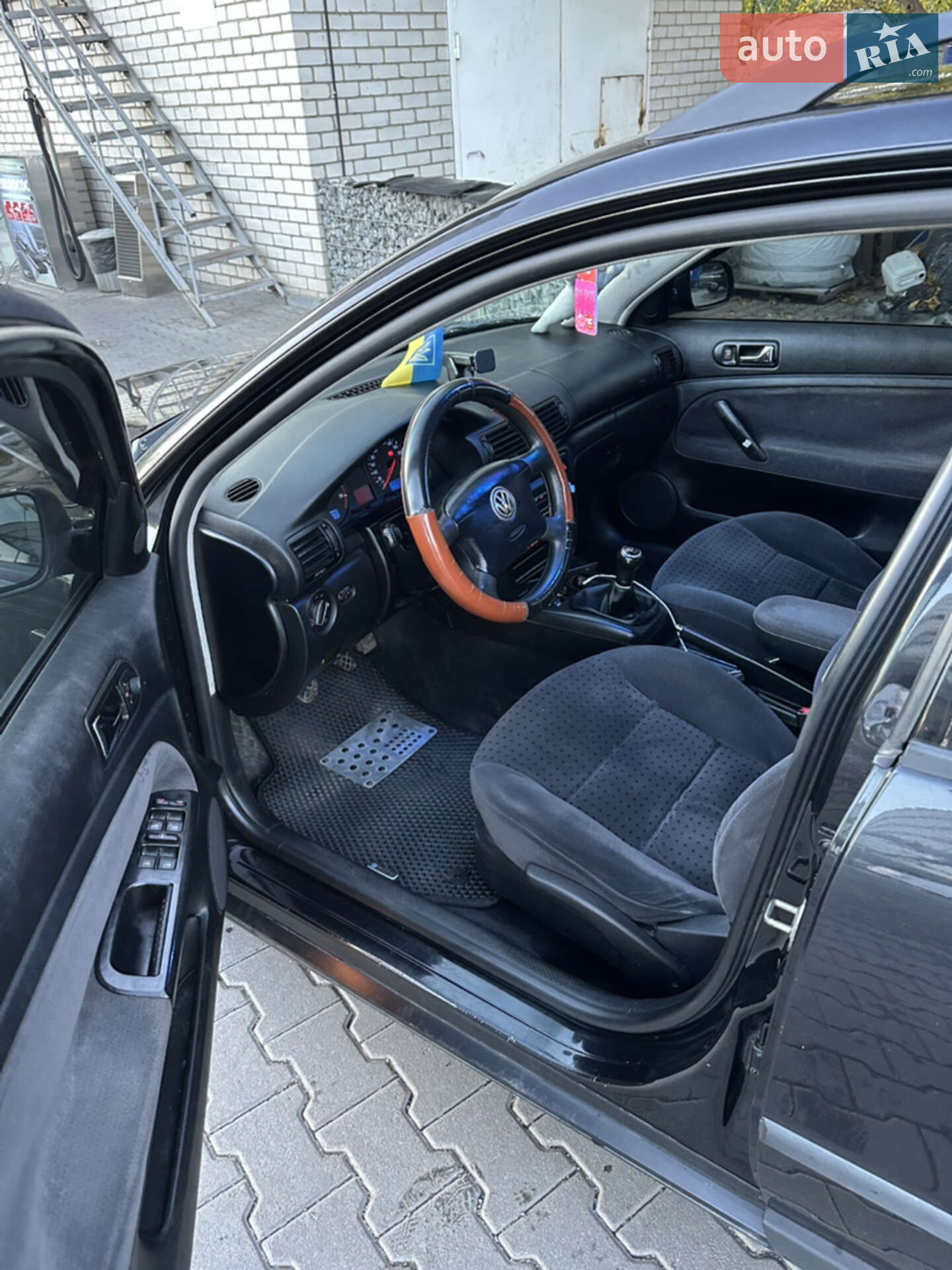 Volkswagen Passat 1999 VIN WVWZZZ3BZYE012889 фото оголошення 9 з 15