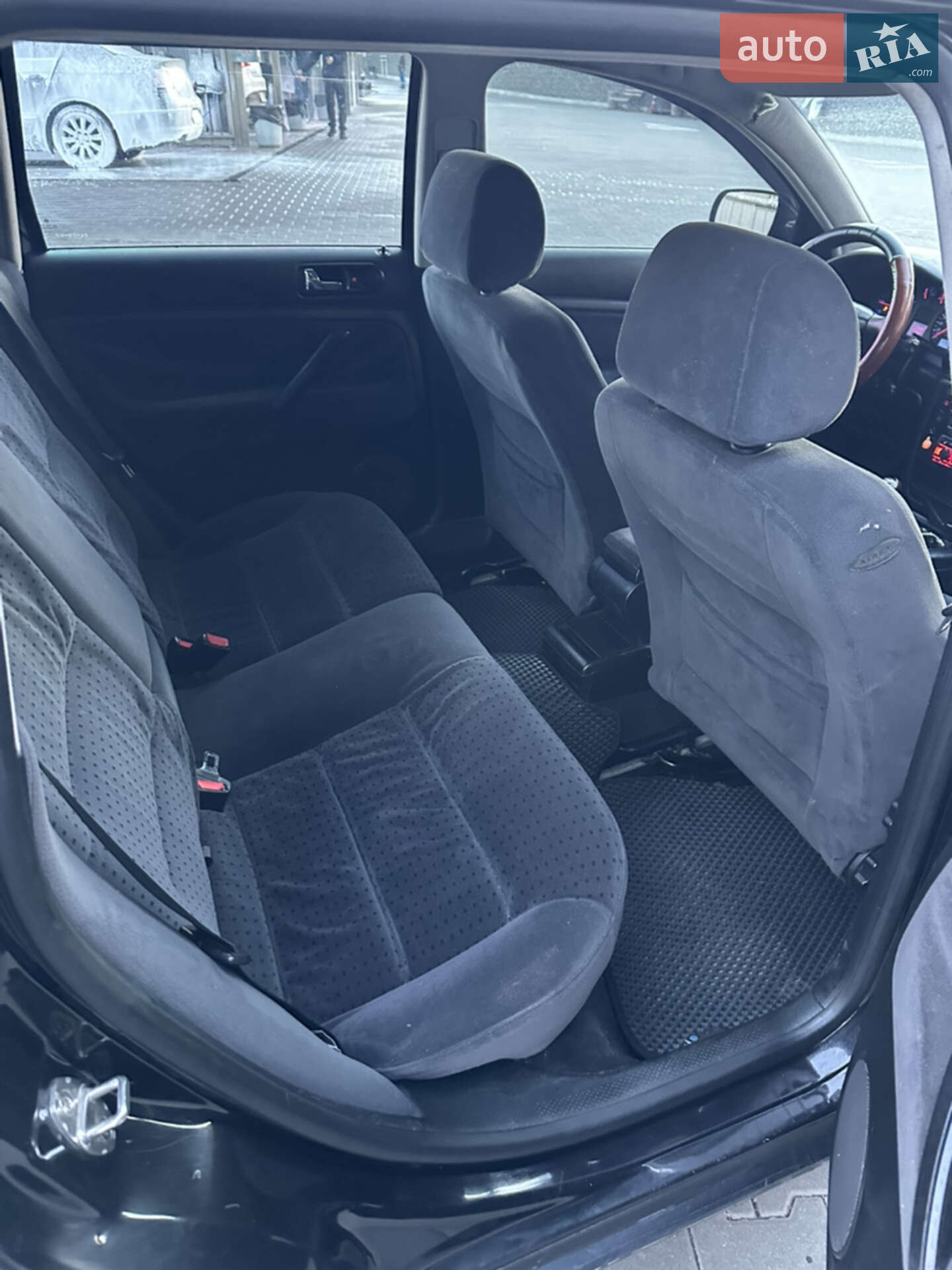 Volkswagen Passat 1999 VIN WVWZZZ3BZYE012889 фото оголошення 11 з 15