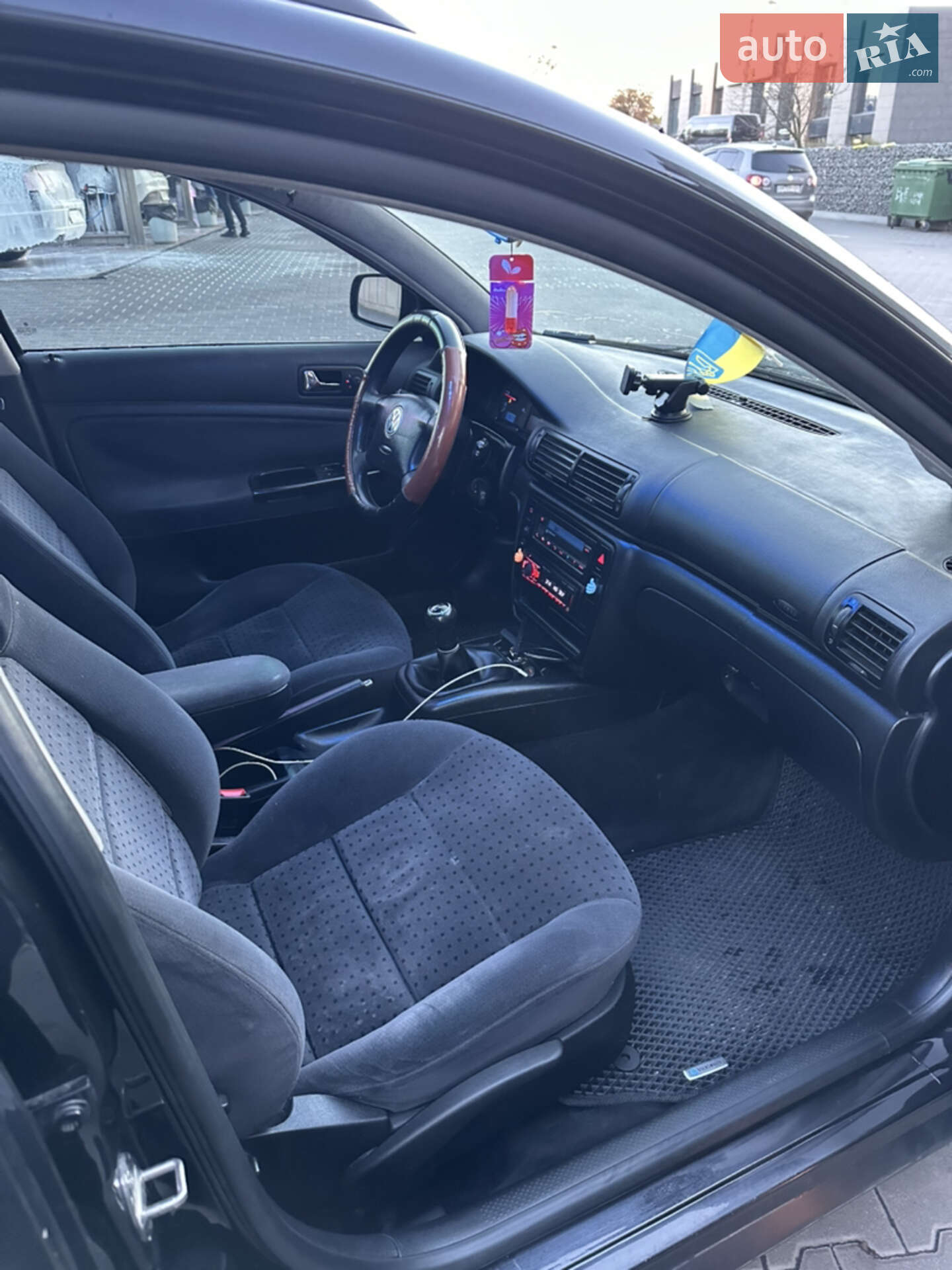 Volkswagen Passat 1999 VIN WVWZZZ3BZYE012889 фото оголошення 12 з 15