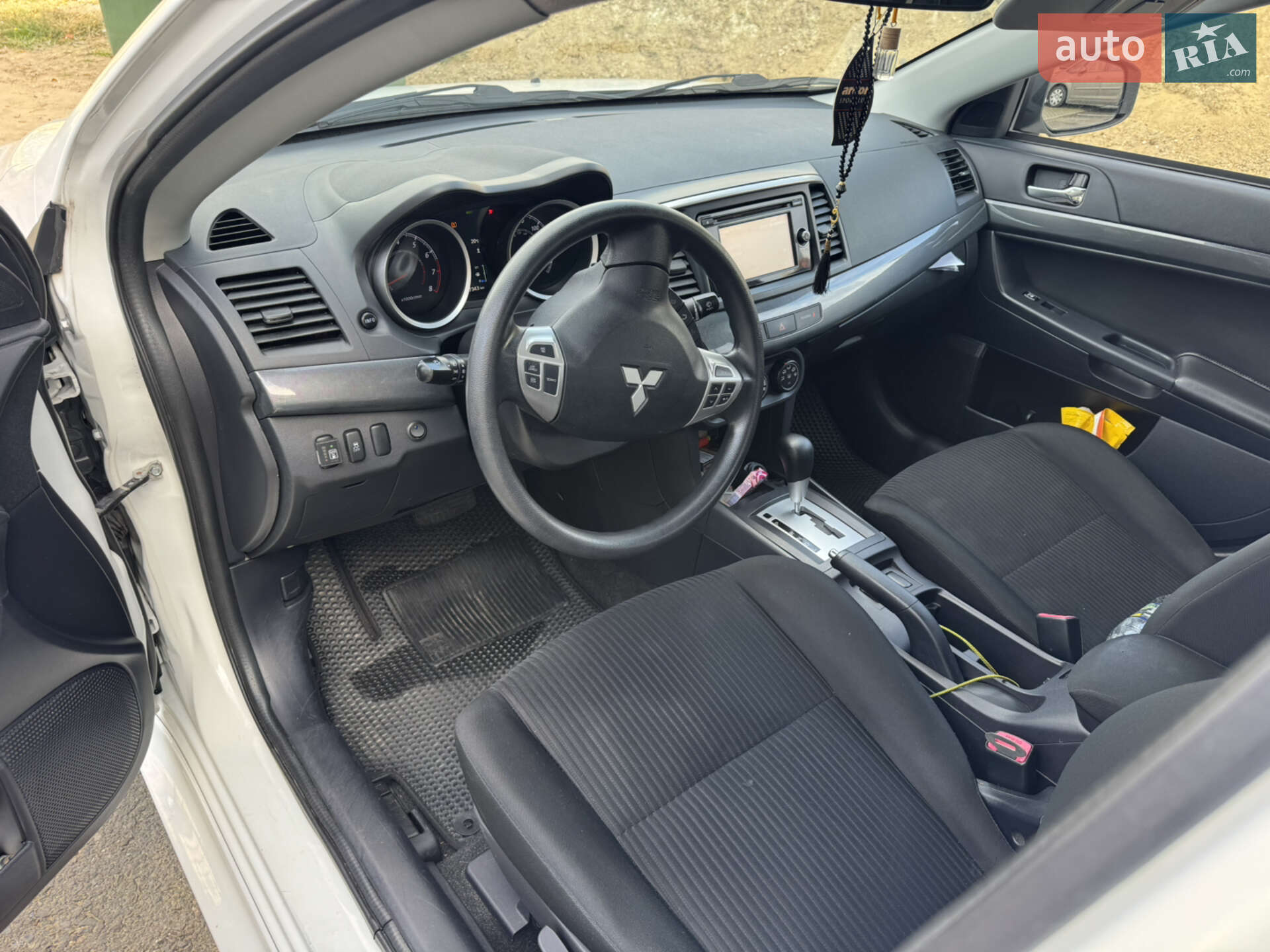 Mitsubishi Lancer 2015 VIN JA32V2FW1FU024373 фото оголошення 5 з 13