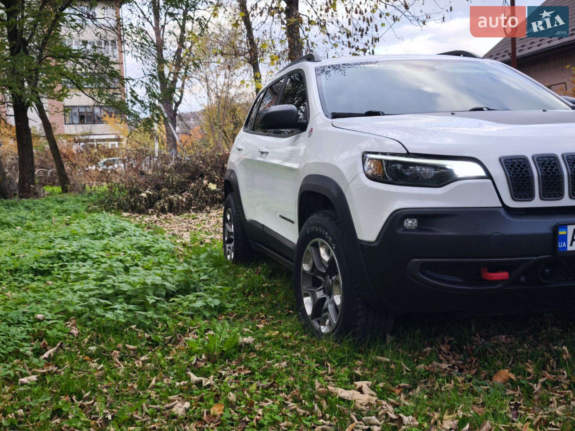 Jeep Cherokee 2018 VIN 1C4PJMBX0KD132295 фото оголошення 3 з 34