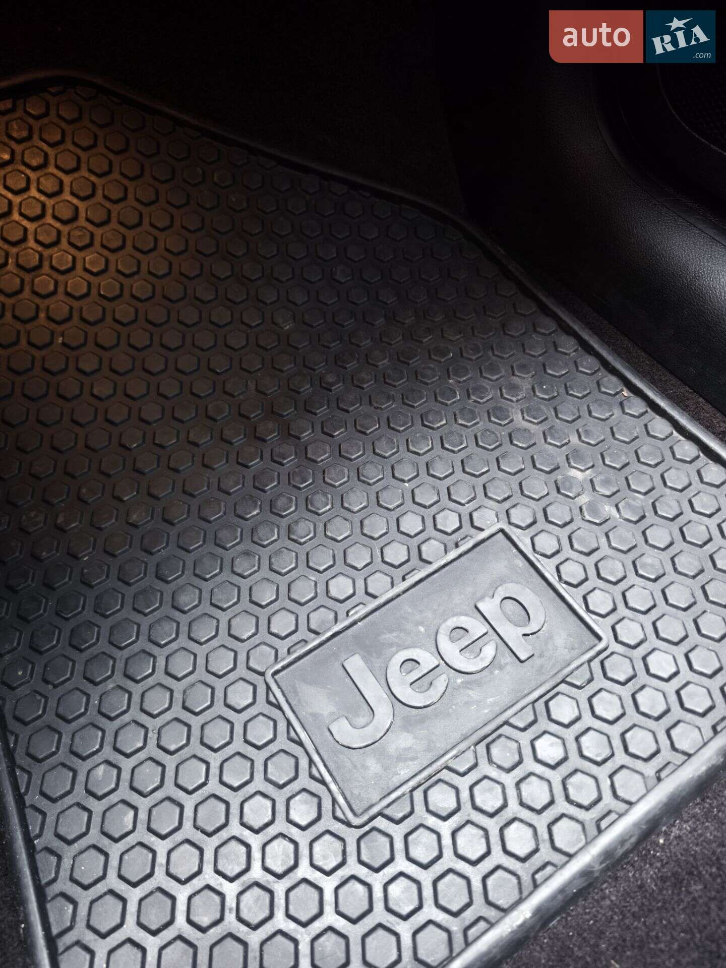 Jeep Cherokee 2018 VIN 1C4PJMBX0KD132295 фото оголошення 15 з 34