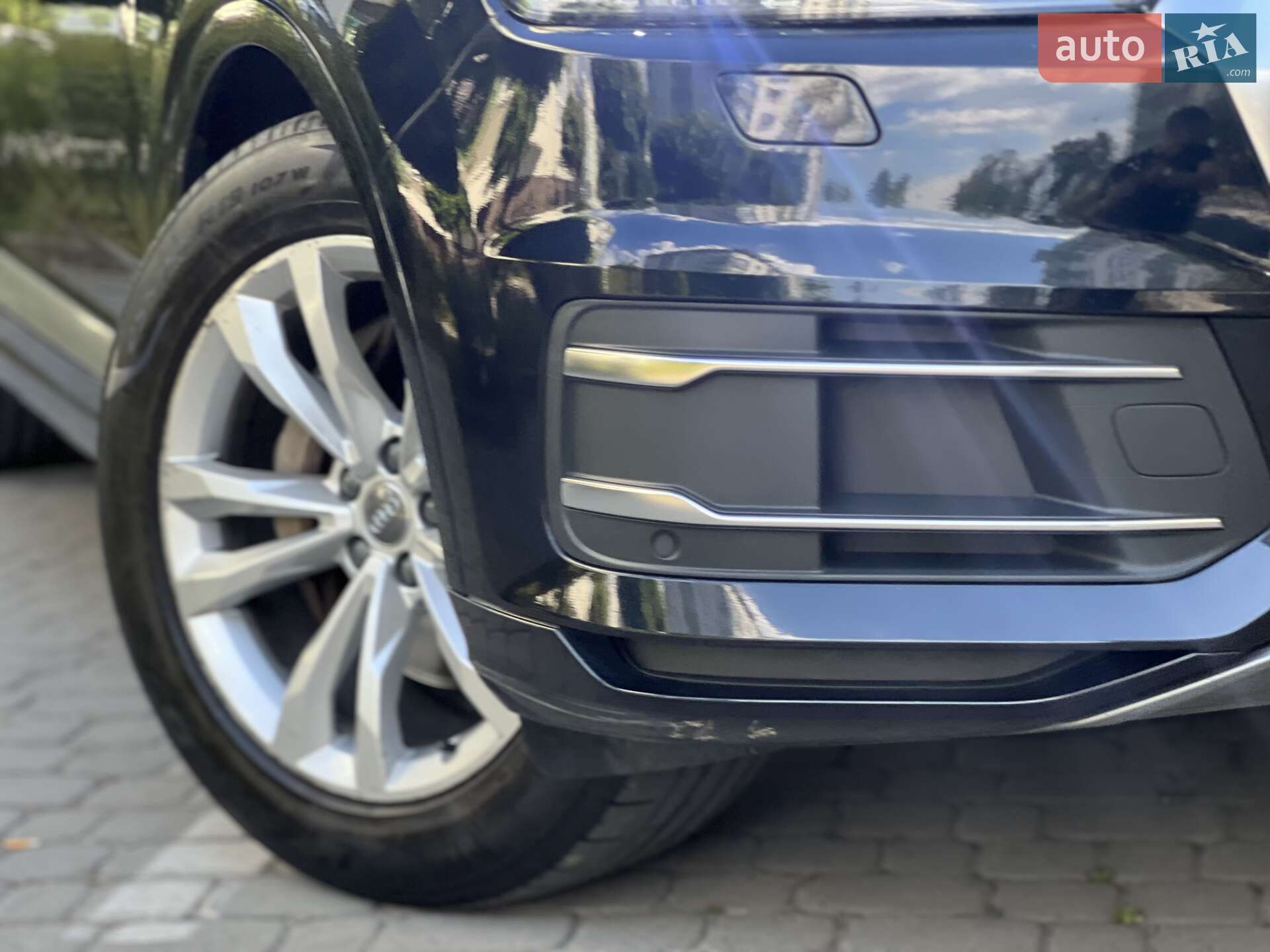 Audi Q7 2016 VIN WAUZZZ4MXGD035725 фото оголошення 3 з 40