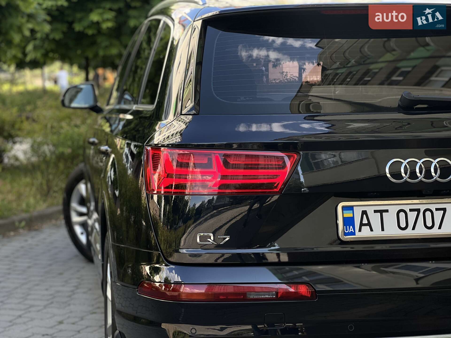 Audi Q7 2016 VIN WAUZZZ4MXGD035725 фото оголошення 4 з 40