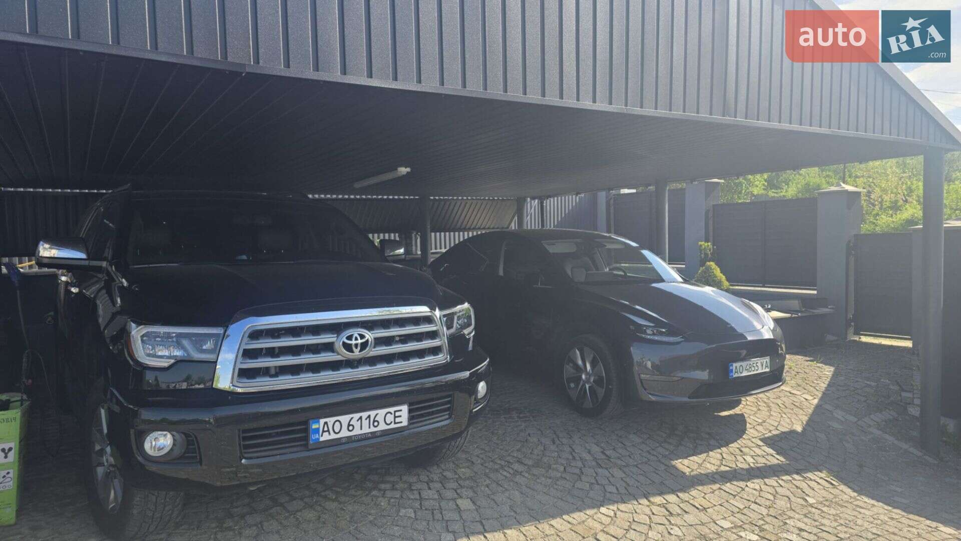 Toyota Sequoia 2016 VIN 5TDJY5G11GS144804 фото оголошення 13 з 92