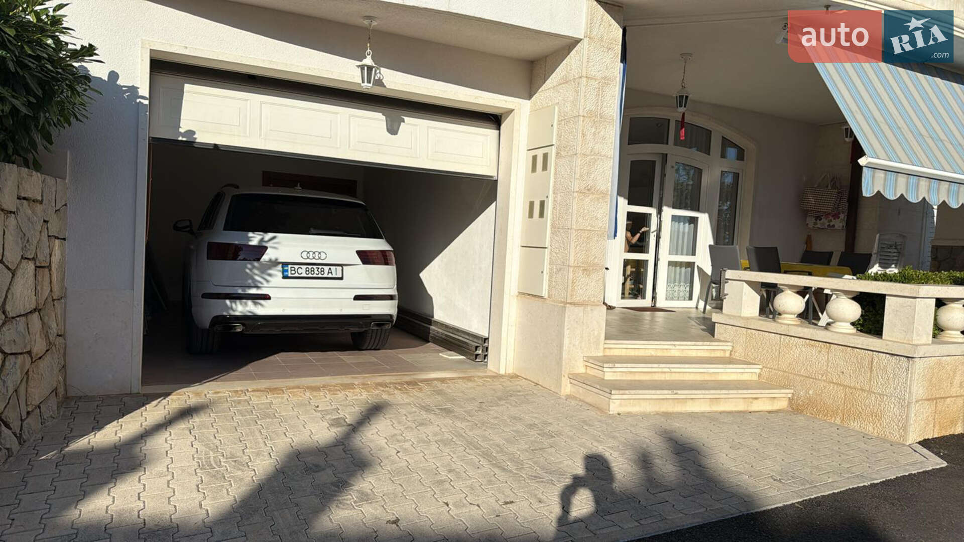 Audi Q7 2016 VIN WA1LAAF71HD020907 фото оголошення 16 з 25