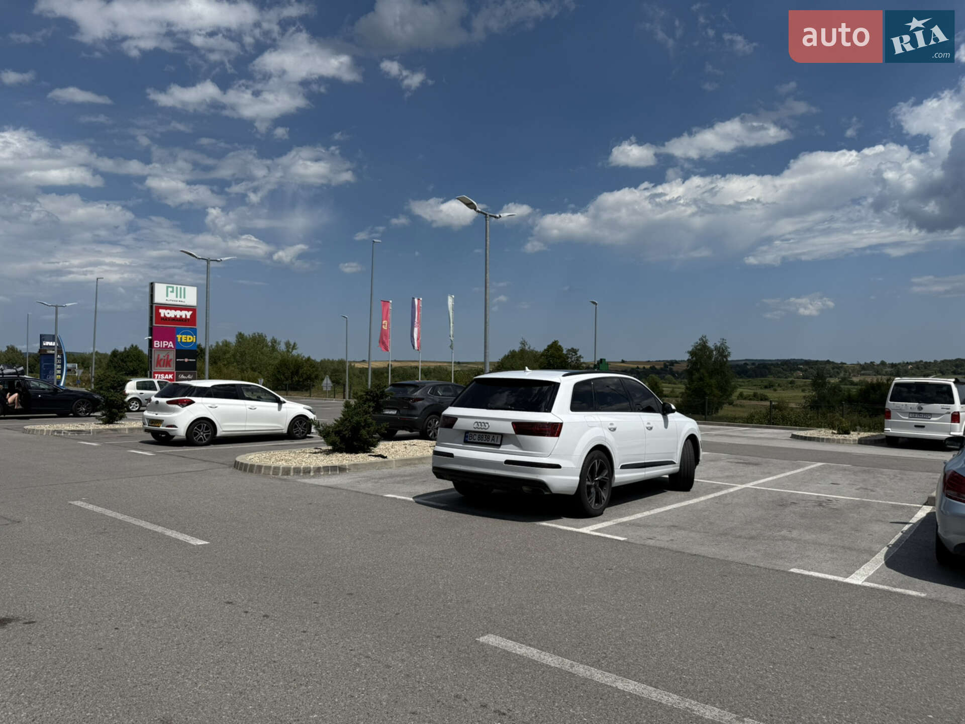 Audi Q7 2016 VIN WA1LAAF71HD020907 фото оголошення 15 з 25