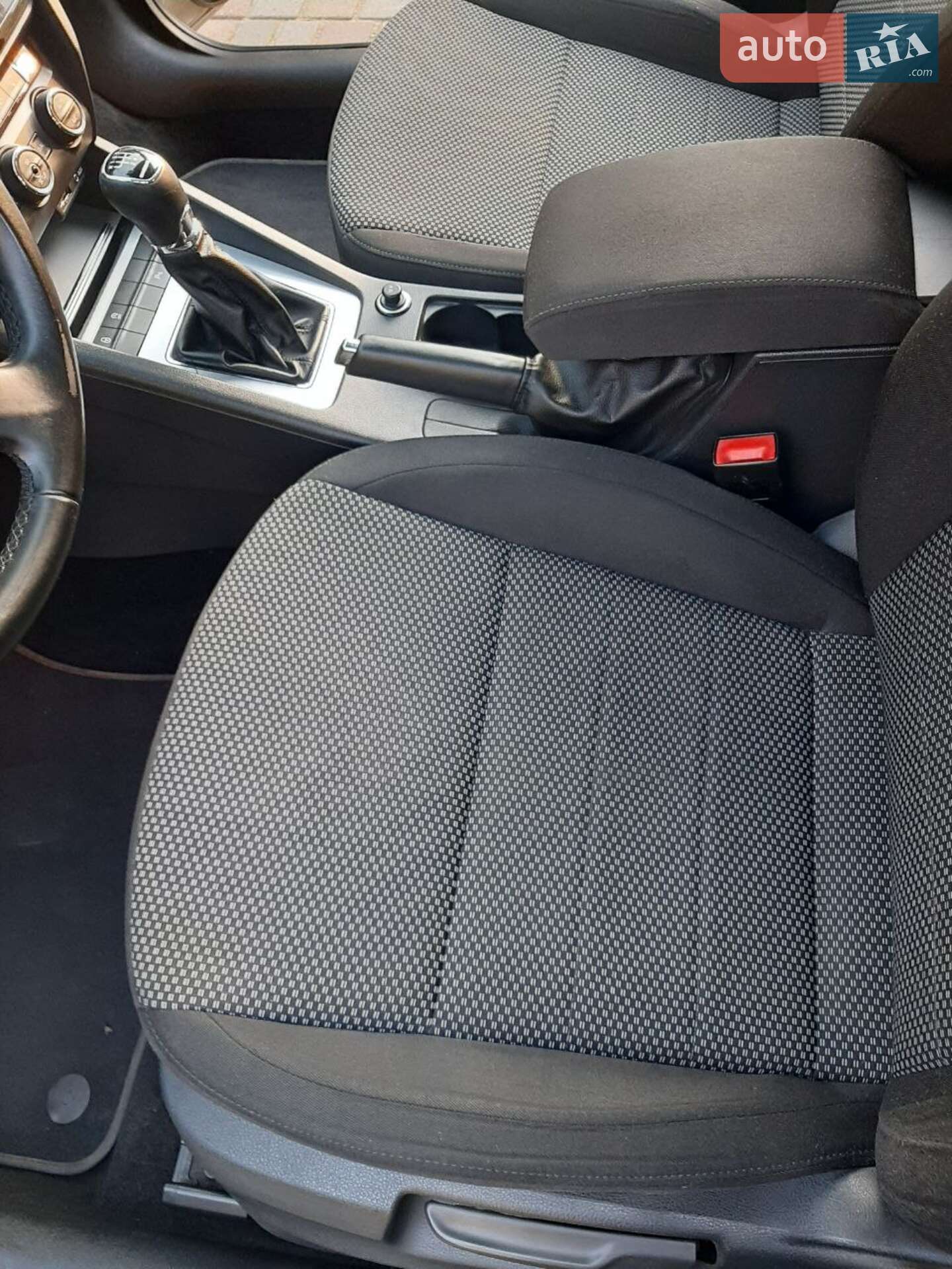 Skoda Octavia 2015 VIN TMBJG7NE4F0218061 фото оголошення 6 з 12