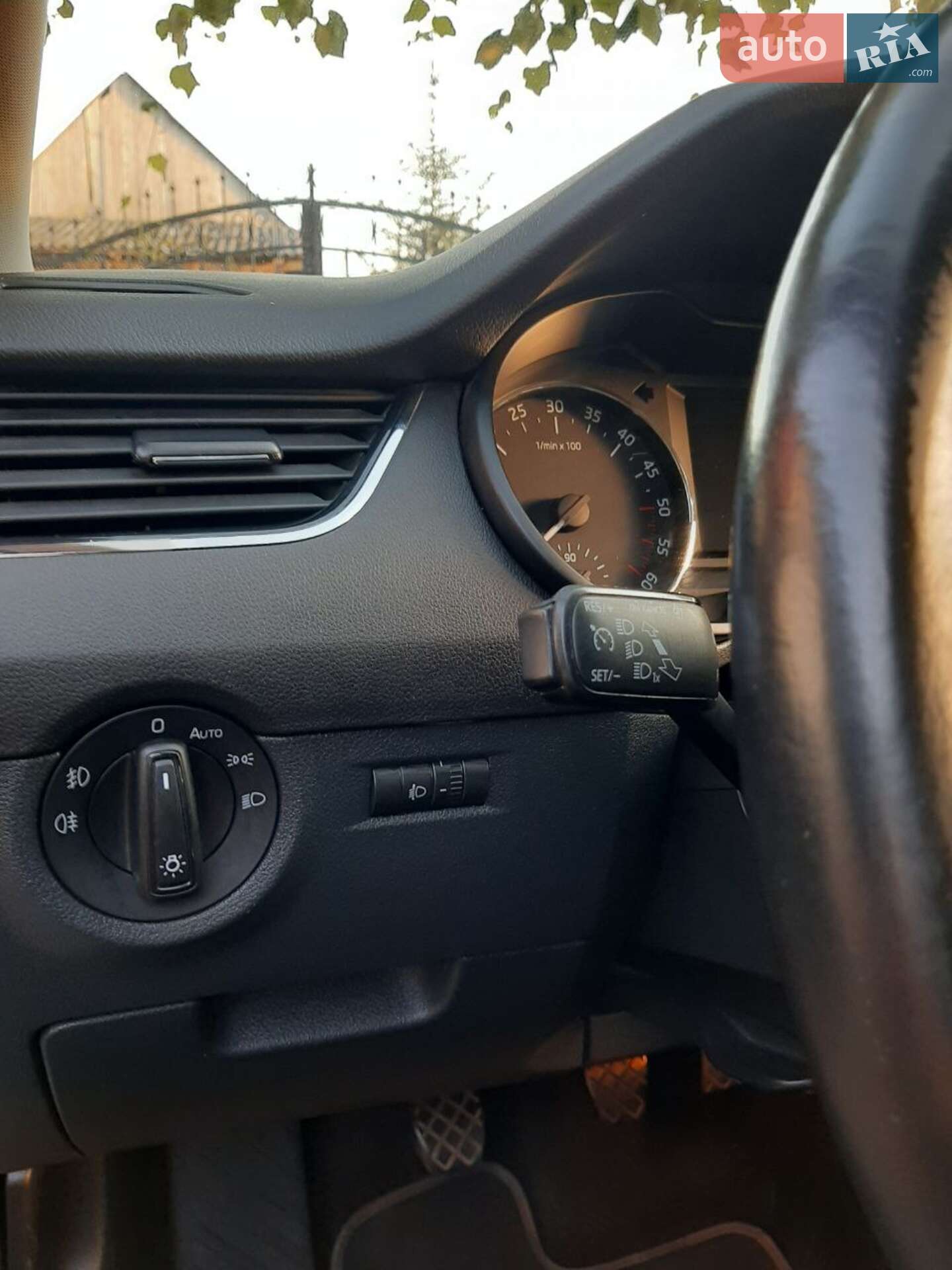 Skoda Octavia 2015 VIN TMBJG7NE4F0218061 фото оголошення 7 з 12