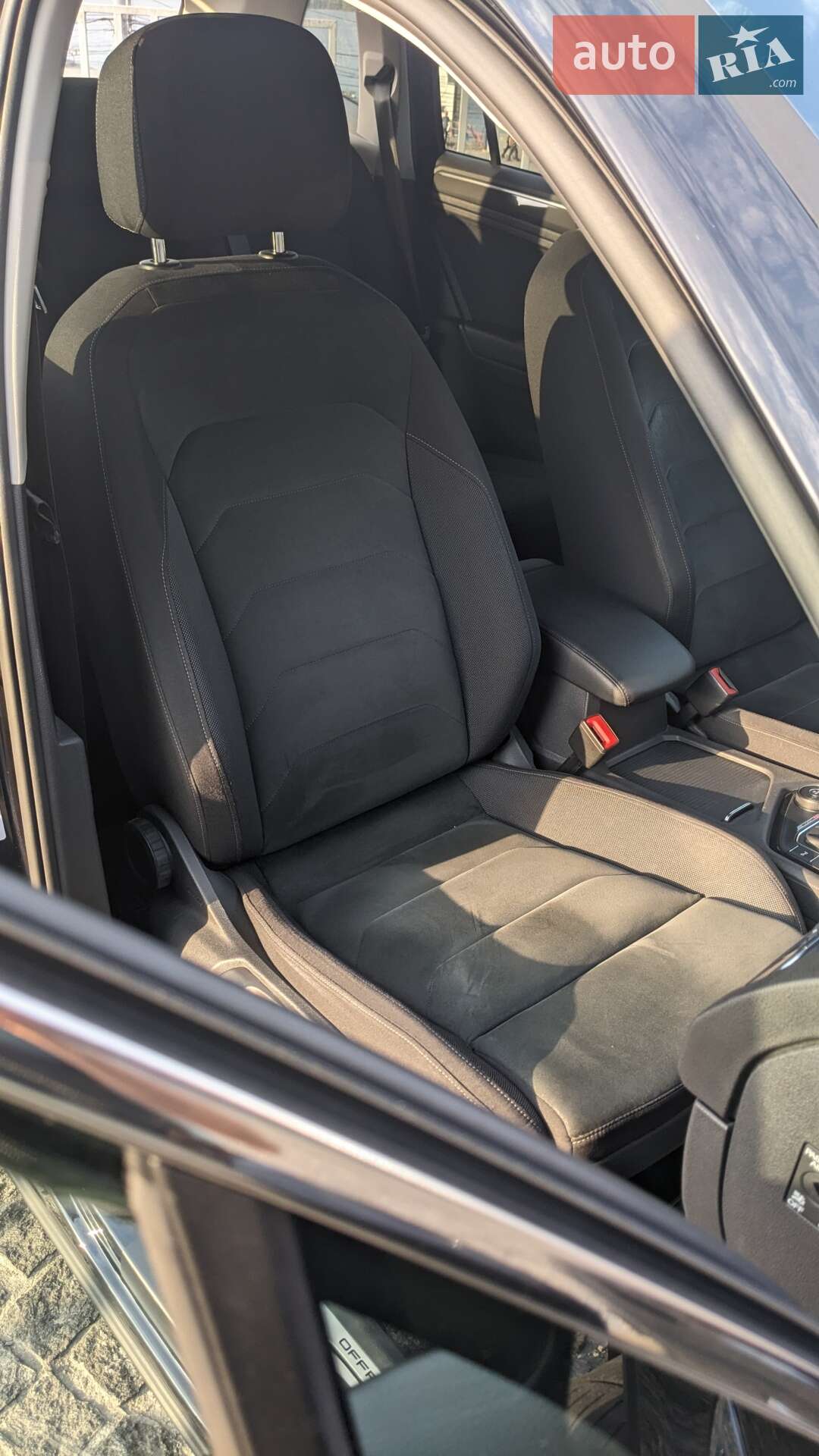 Volkswagen Tiguan 2018 VIN WVGZZZ5NZJM138560 фото оголошення 7 з 34