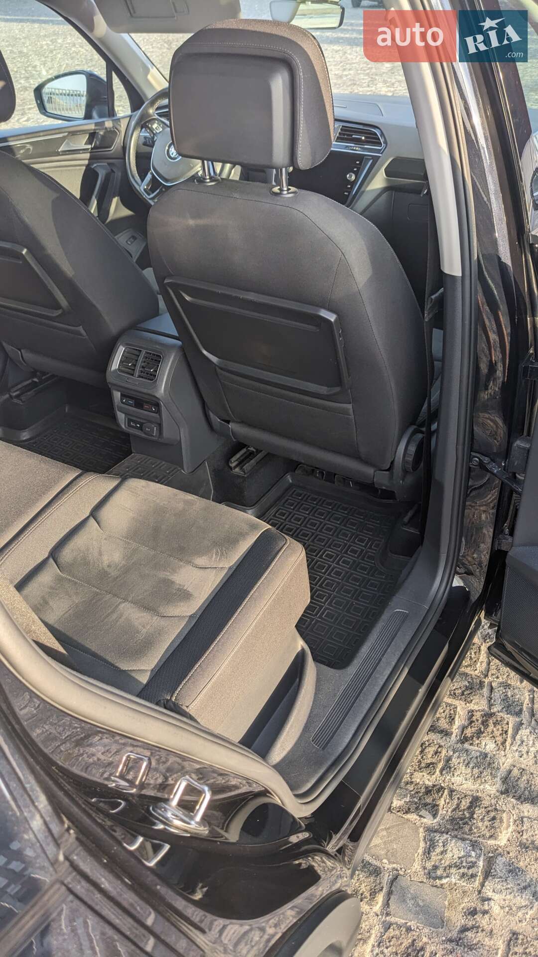 Volkswagen Tiguan 2018 VIN WVGZZZ5NZJM138560 фото оголошення 9 з 34