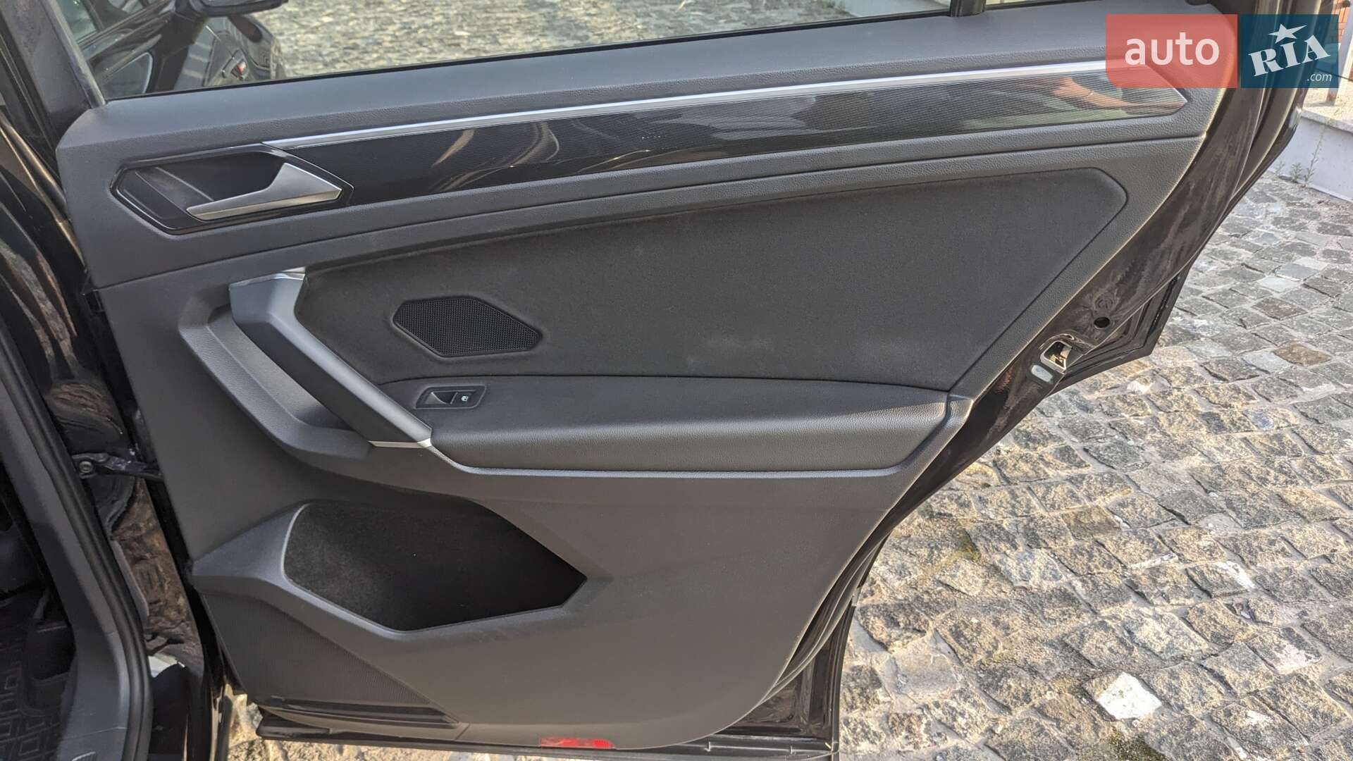 Volkswagen Tiguan 2018 VIN WVGZZZ5NZJM138560 фото оголошення 11 з 34
