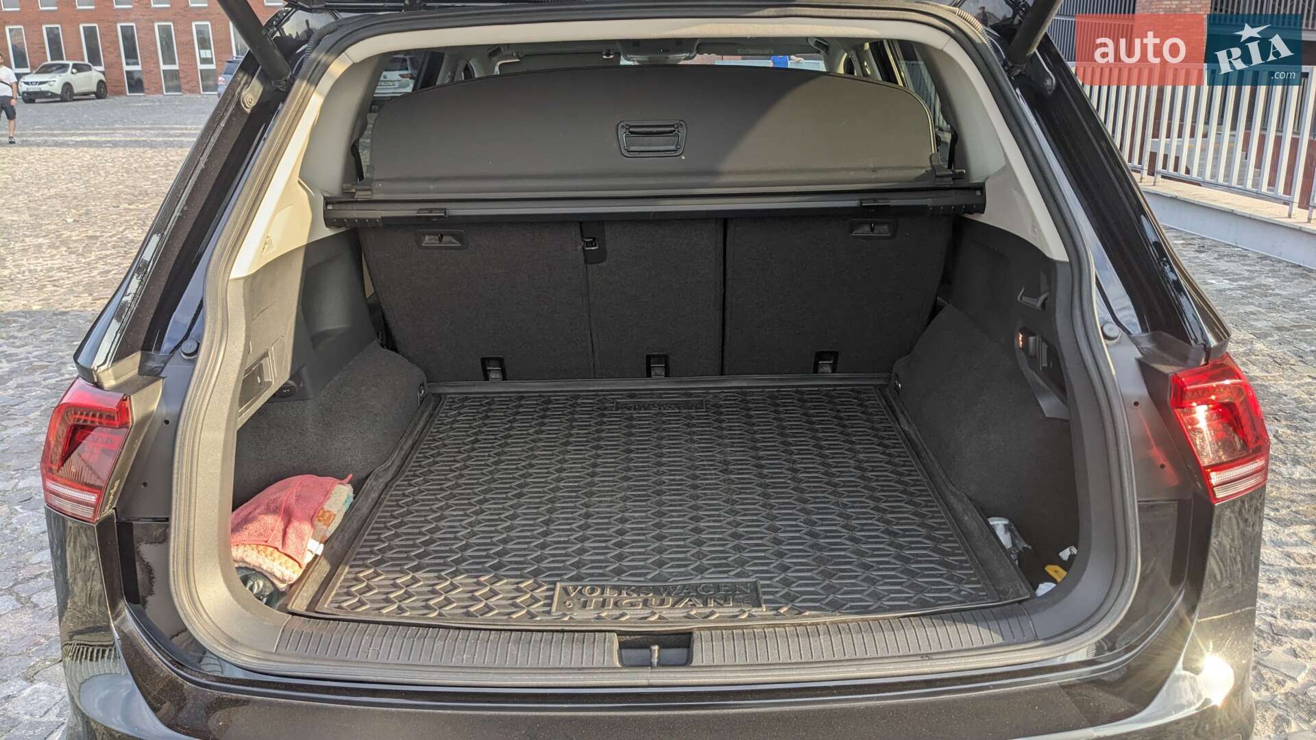 Volkswagen Tiguan 2018 VIN WVGZZZ5NZJM138560 фото оголошення 12 з 34