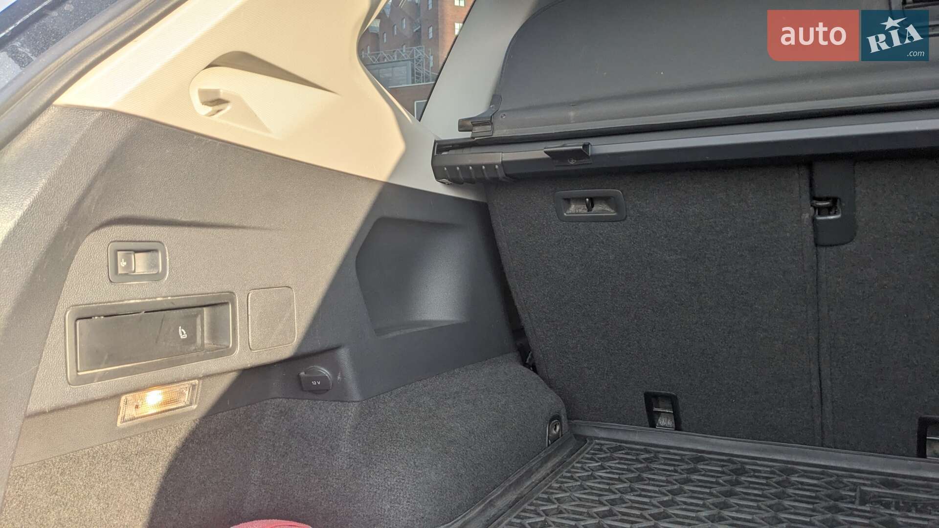 Volkswagen Tiguan 2018 VIN WVGZZZ5NZJM138560 фото оголошення 14 з 34