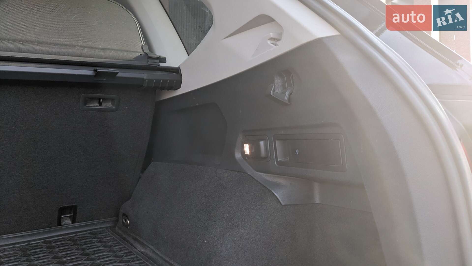 Volkswagen Tiguan 2018 VIN WVGZZZ5NZJM138560 фото оголошення 15 з 34