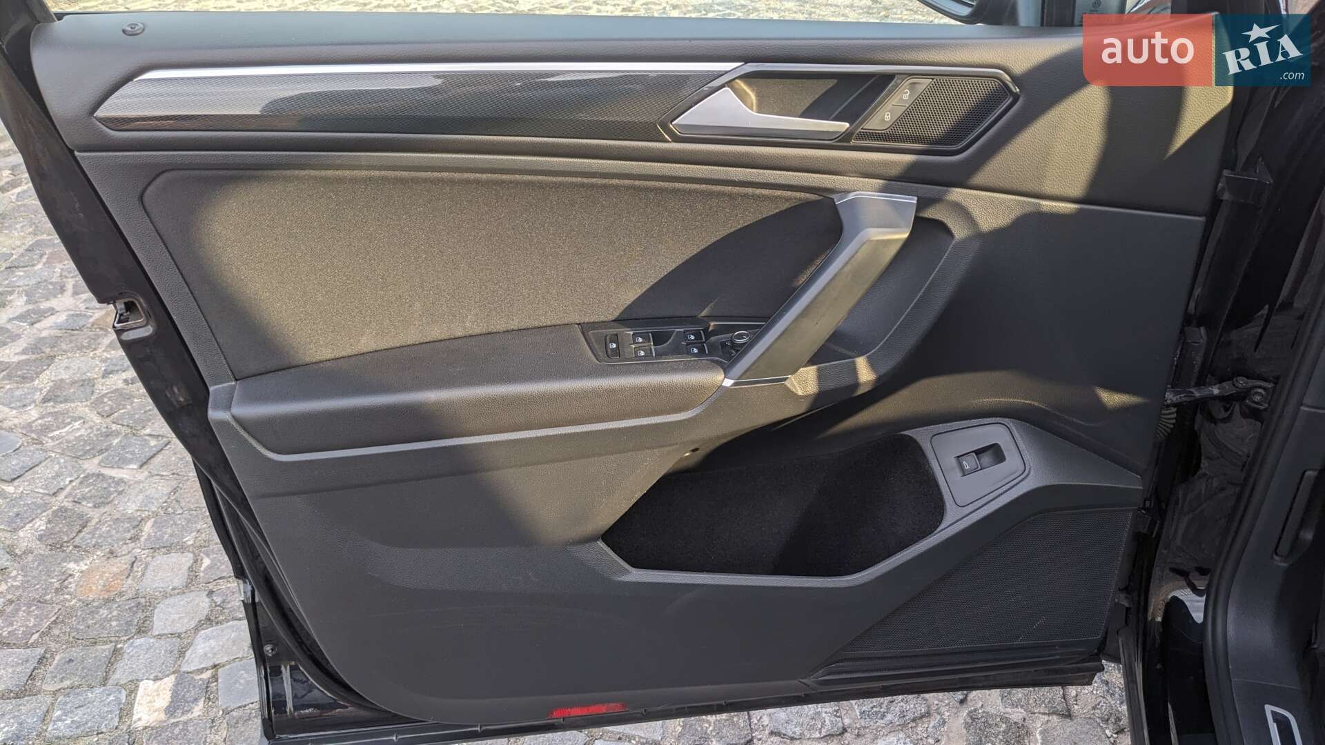 Volkswagen Tiguan 2018 VIN WVGZZZ5NZJM138560 фото оголошення 26 з 34