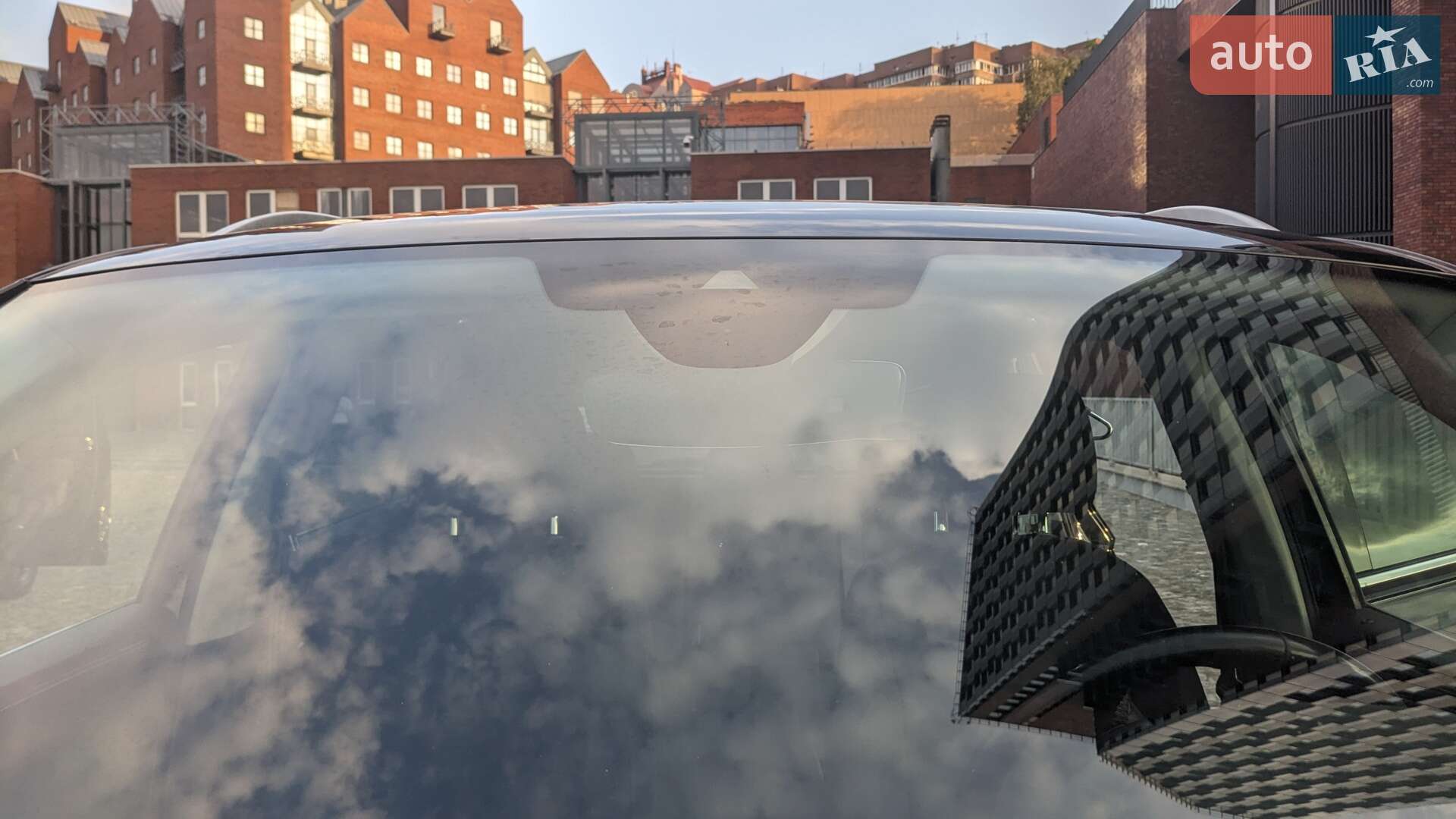Volkswagen Tiguan 2018 VIN WVGZZZ5NZJM138560 фото оголошення 33 з 34