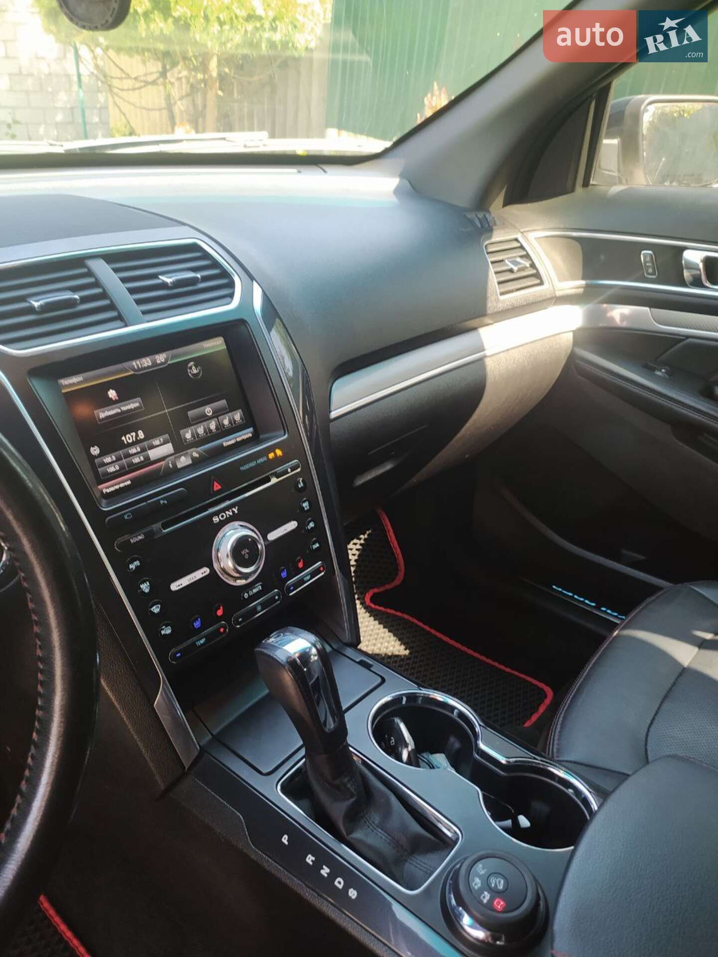 Ford Explorer 2016 VIN 1FM5K8GT1GGC33364 фото оголошення 10 з 19