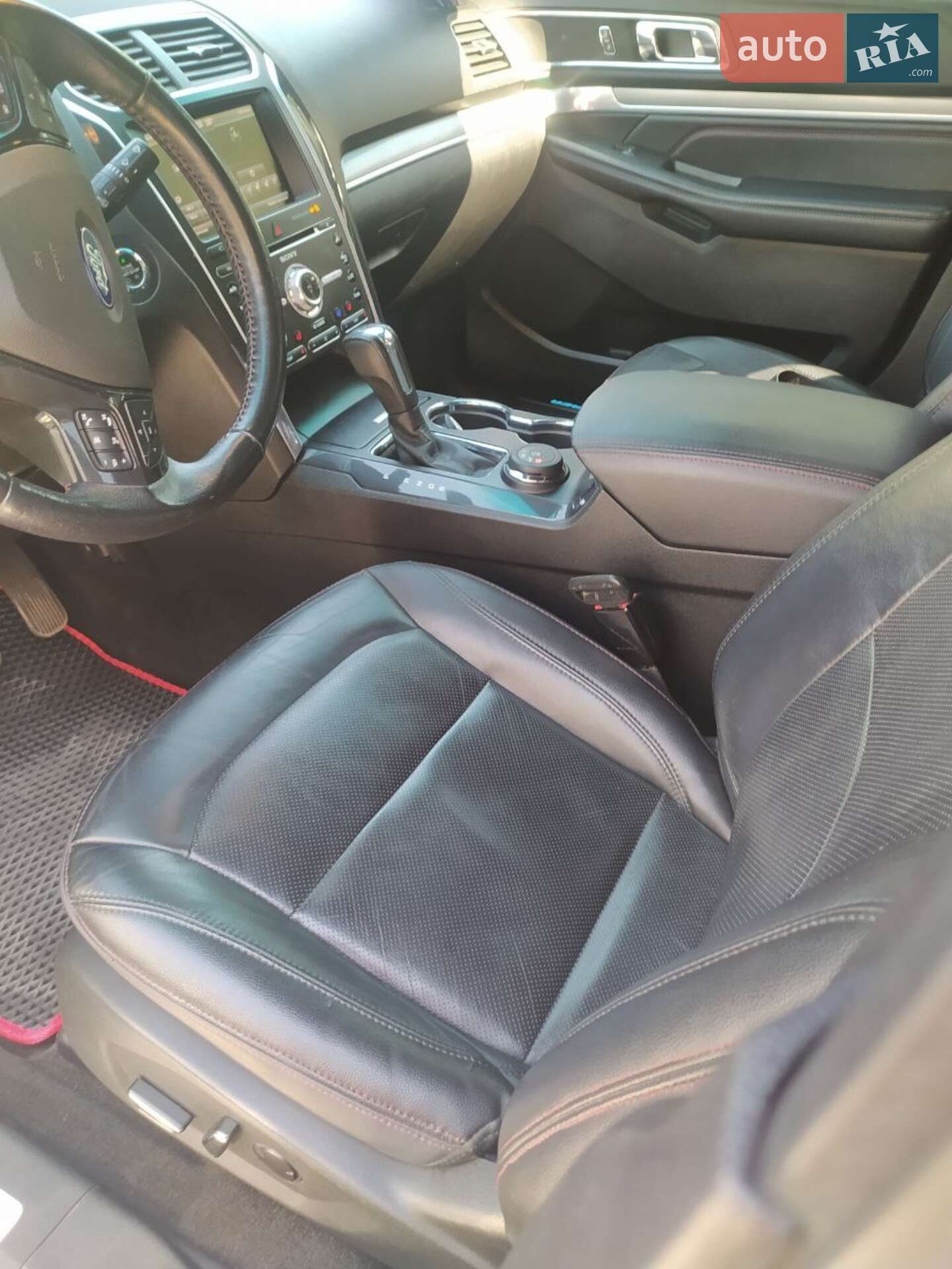 Ford Explorer 2016 VIN 1FM5K8GT1GGC33364 фото оголошення 17 з 19