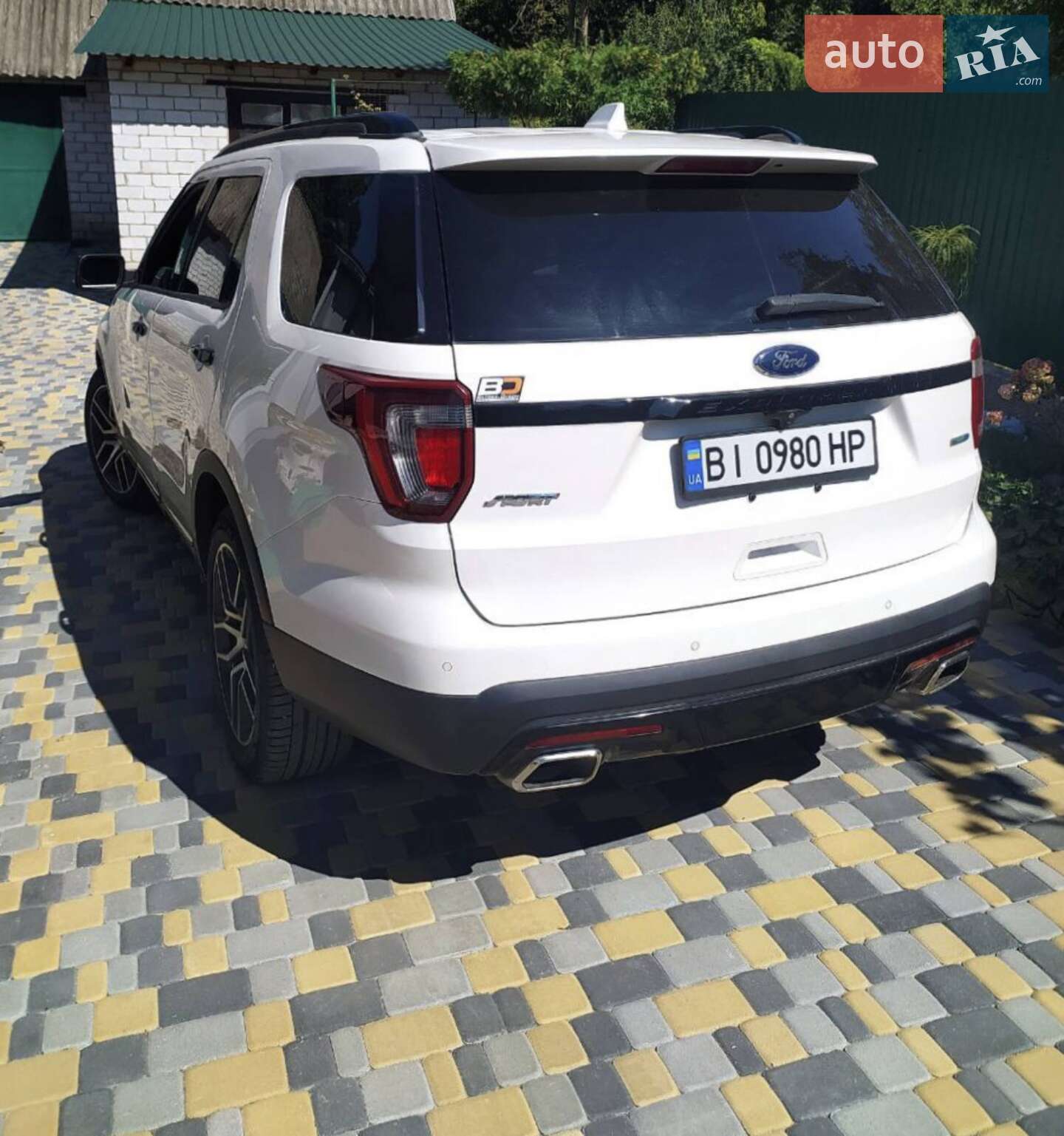 Ford Explorer 2016 VIN 1FM5K8GT1GGC33364 фото оголошення 3 з 19