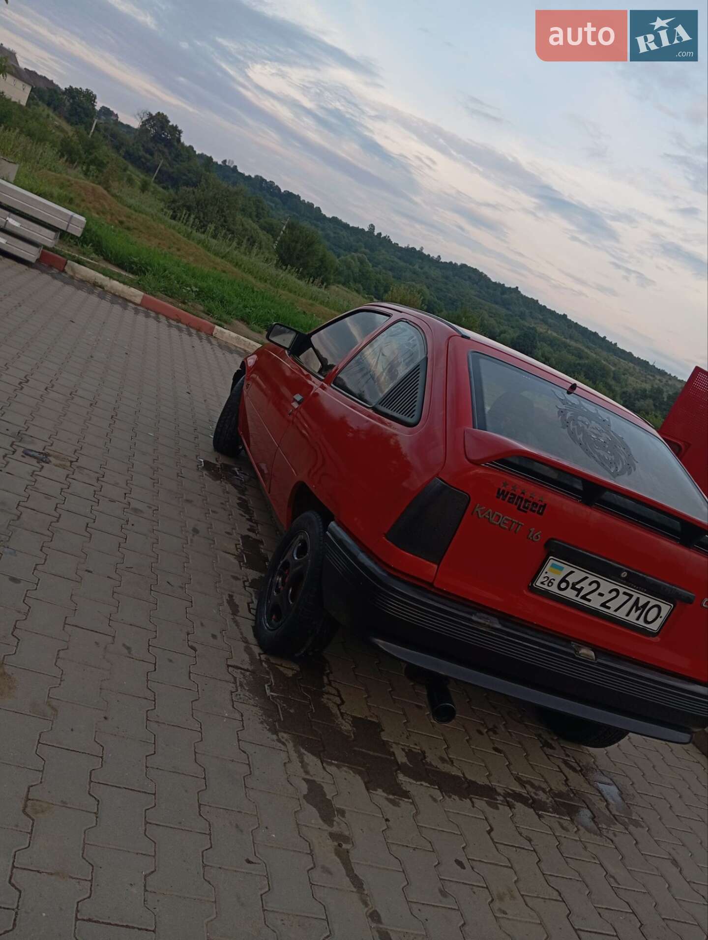 Opel Kadett 1986 VIN W0L000033H2544218 фото оголошення 2 з 13