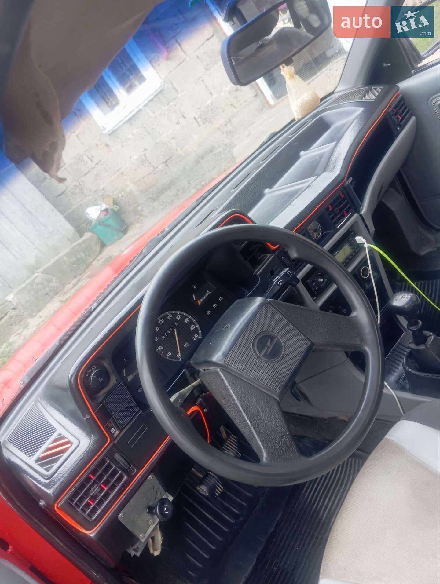 Opel Kadett 1986 VIN W0L000033H2544218 фото оголошення 3 з 13