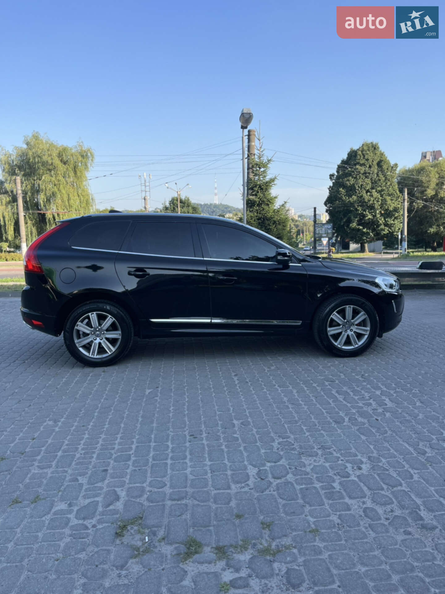 Volvo XC60 2017 VIN YV1DZA8BDH2202481 фото оголошення 18 з 18