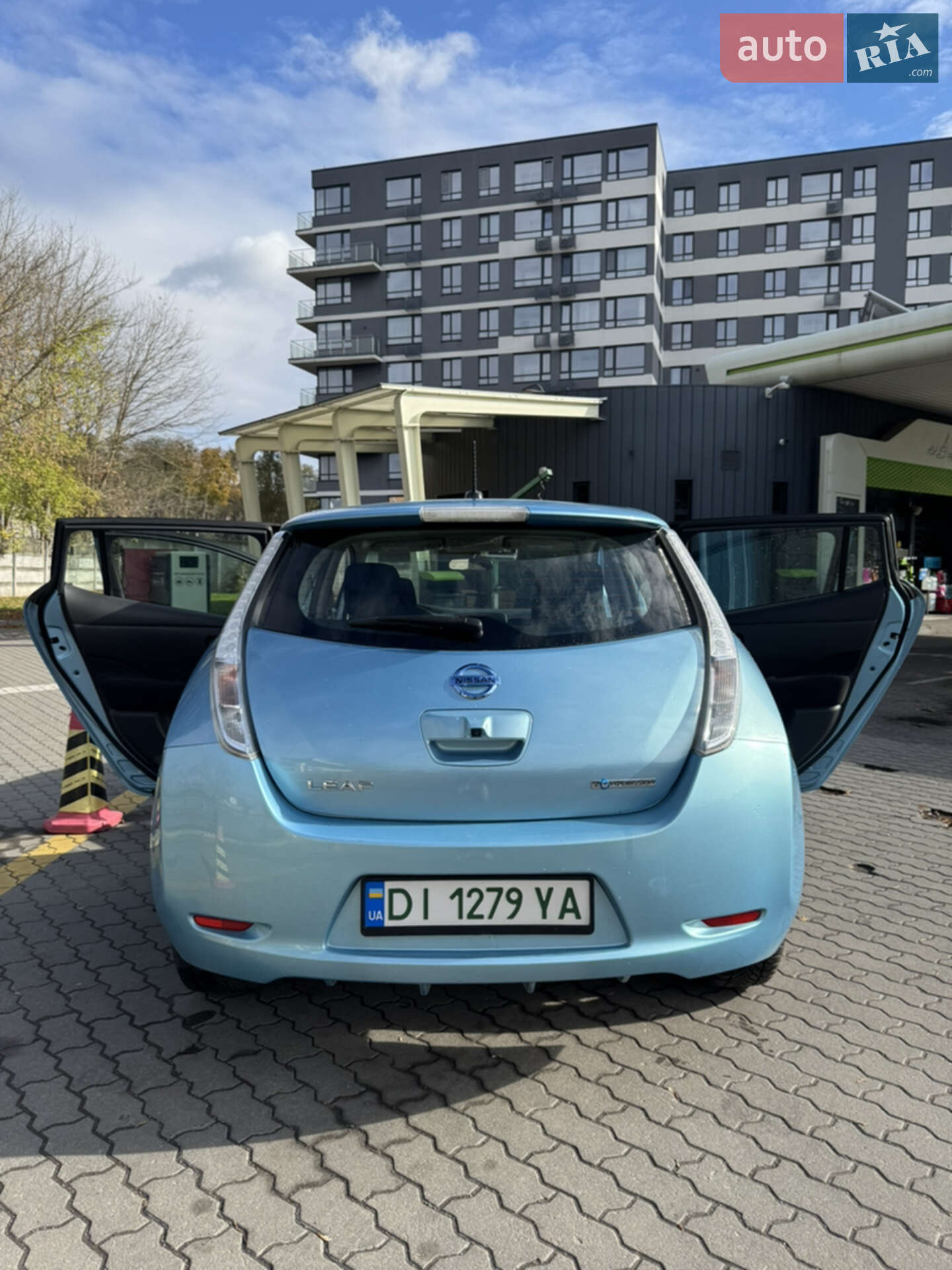 Nissan Leaf 2015 VIN 1N4AZ0CP0FC325957 фото оголошення 4 з 12