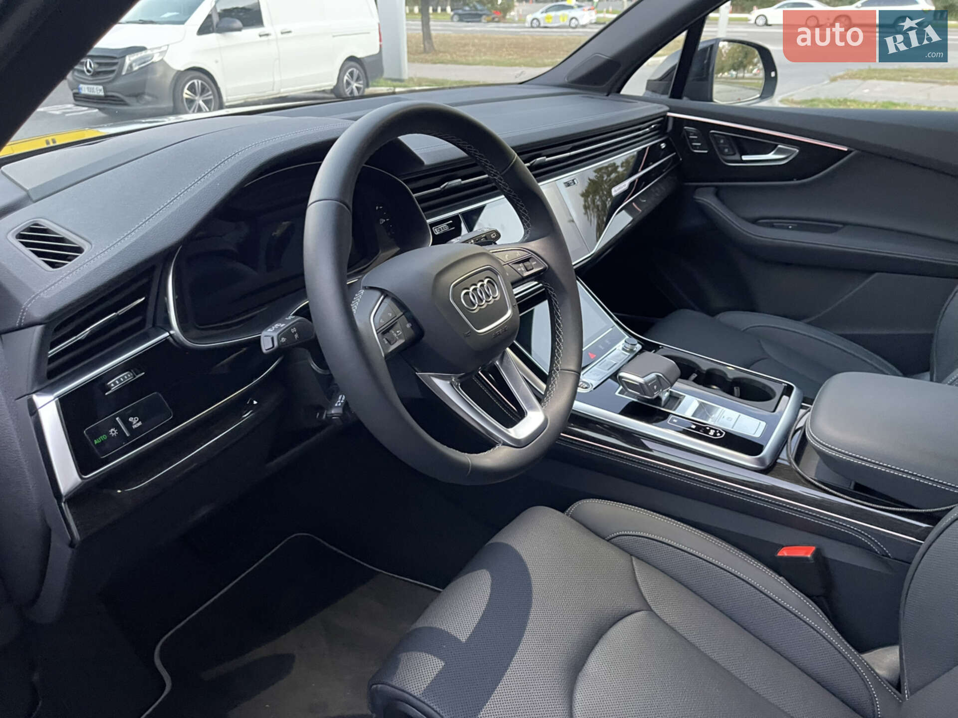 Audi Q7 2024 VIN WA1VVBF72SD018576 фото оголошення 40 з 70