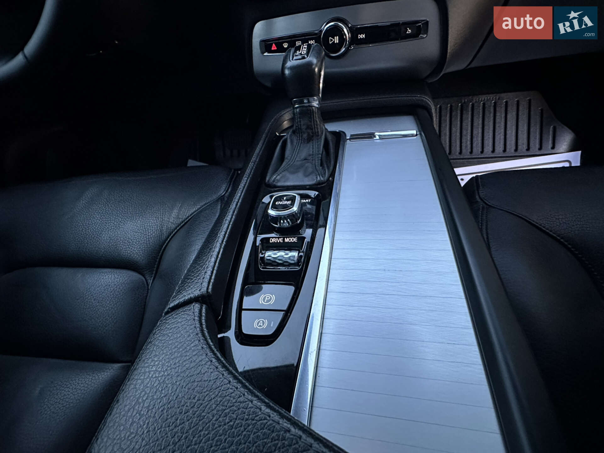 Volvo XC90 2016 VIN YV4102XK9H1142261 фото оголошення 40 з 152