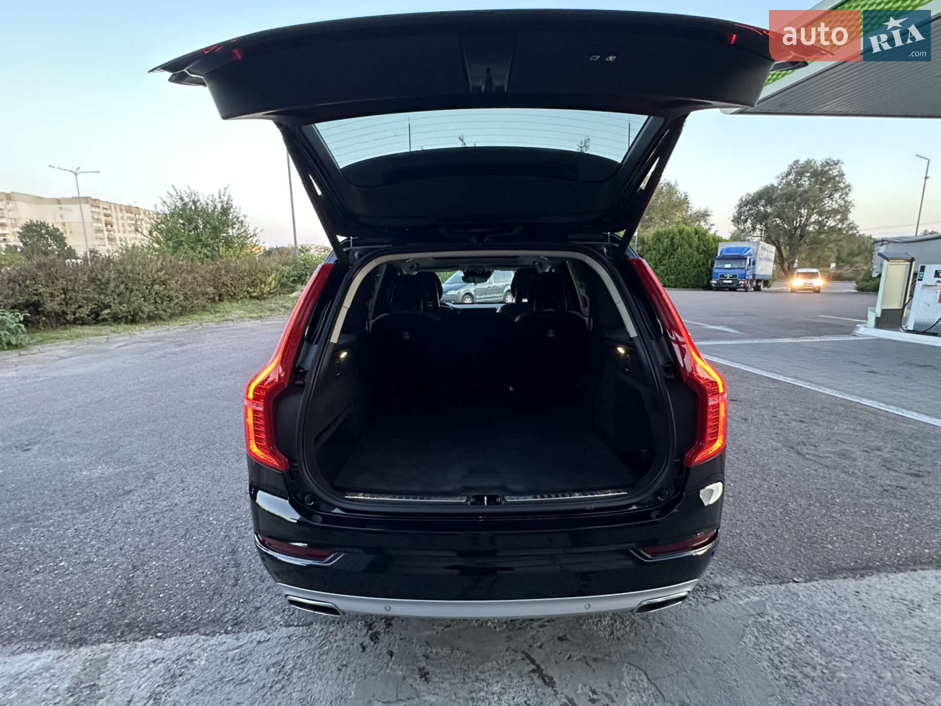 Volvo XC90 2016 VIN YV4102XK9H1142261 фото оголошення 59 з 152