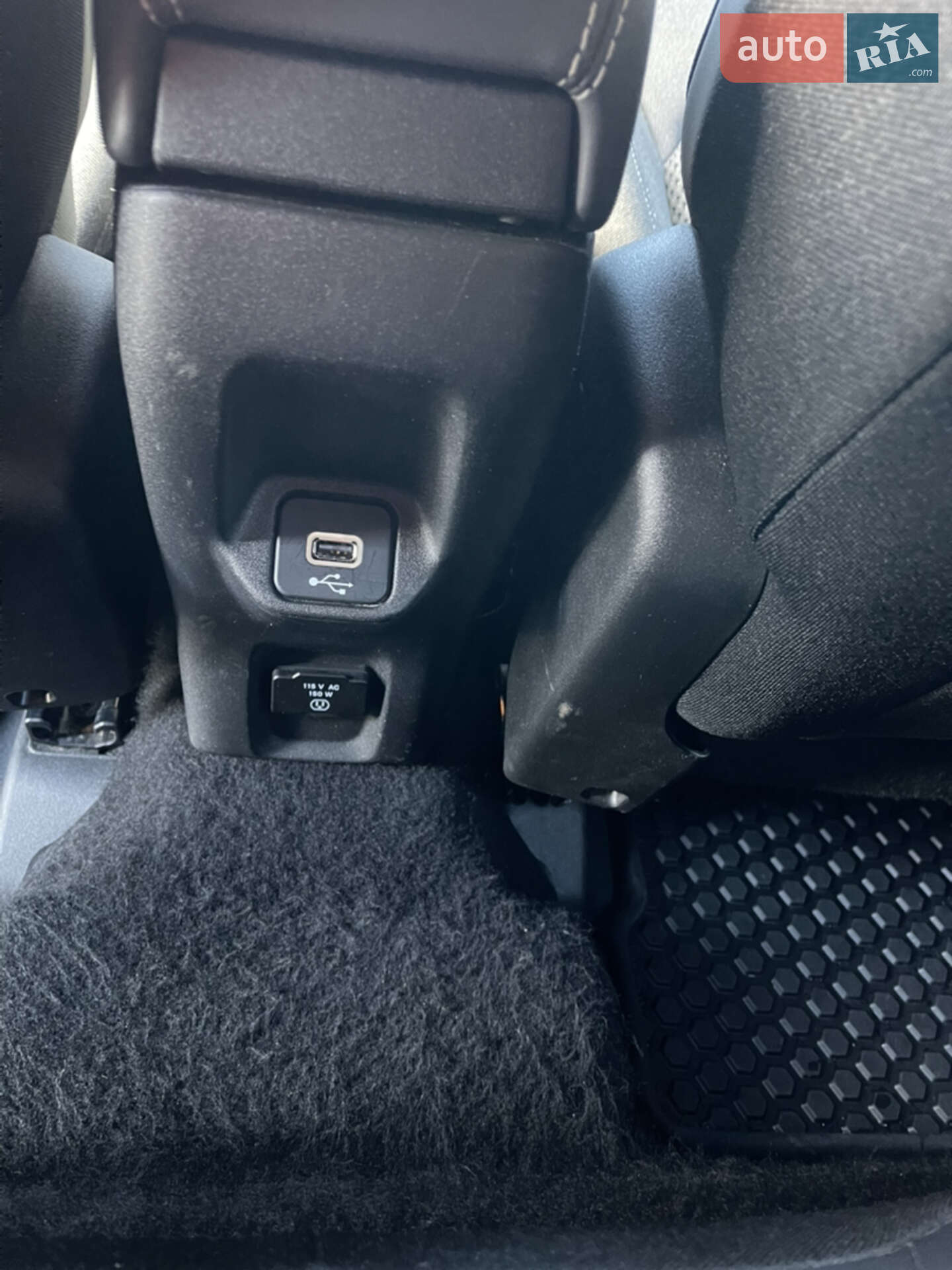 Jeep Renegade 2022 VIN ZACNJDB18NPN99440 фото оголошення 13 з 17