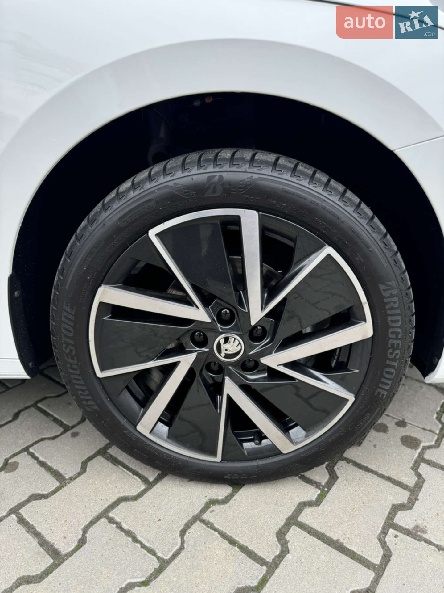 Skoda Octavia 2024 VIN TMBAR8NX7SY053622 фото оголошення 9 з 42