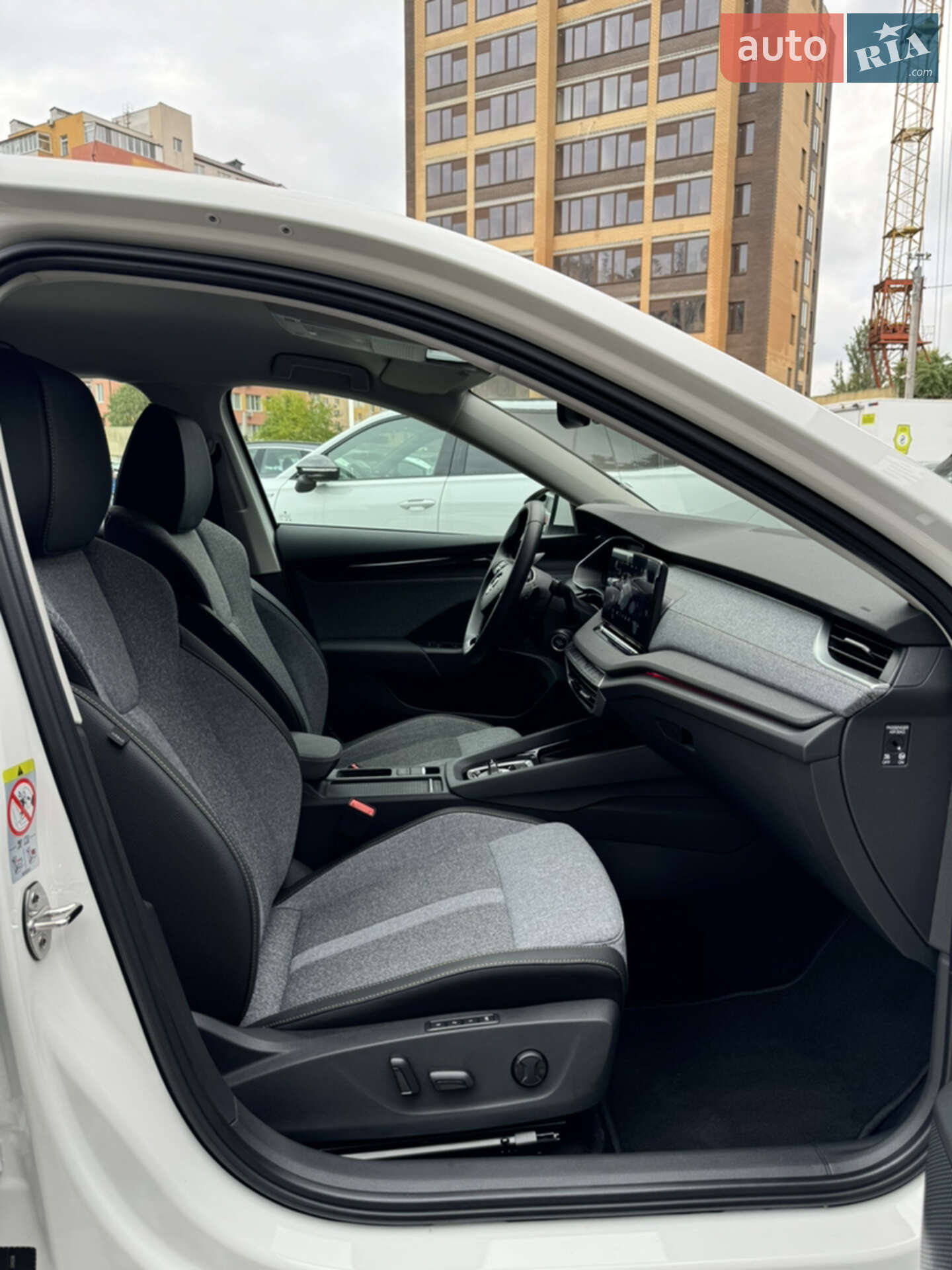 Skoda Octavia 2024 VIN TMBAR8NX7SY053622 фото оголошення 38 з 42