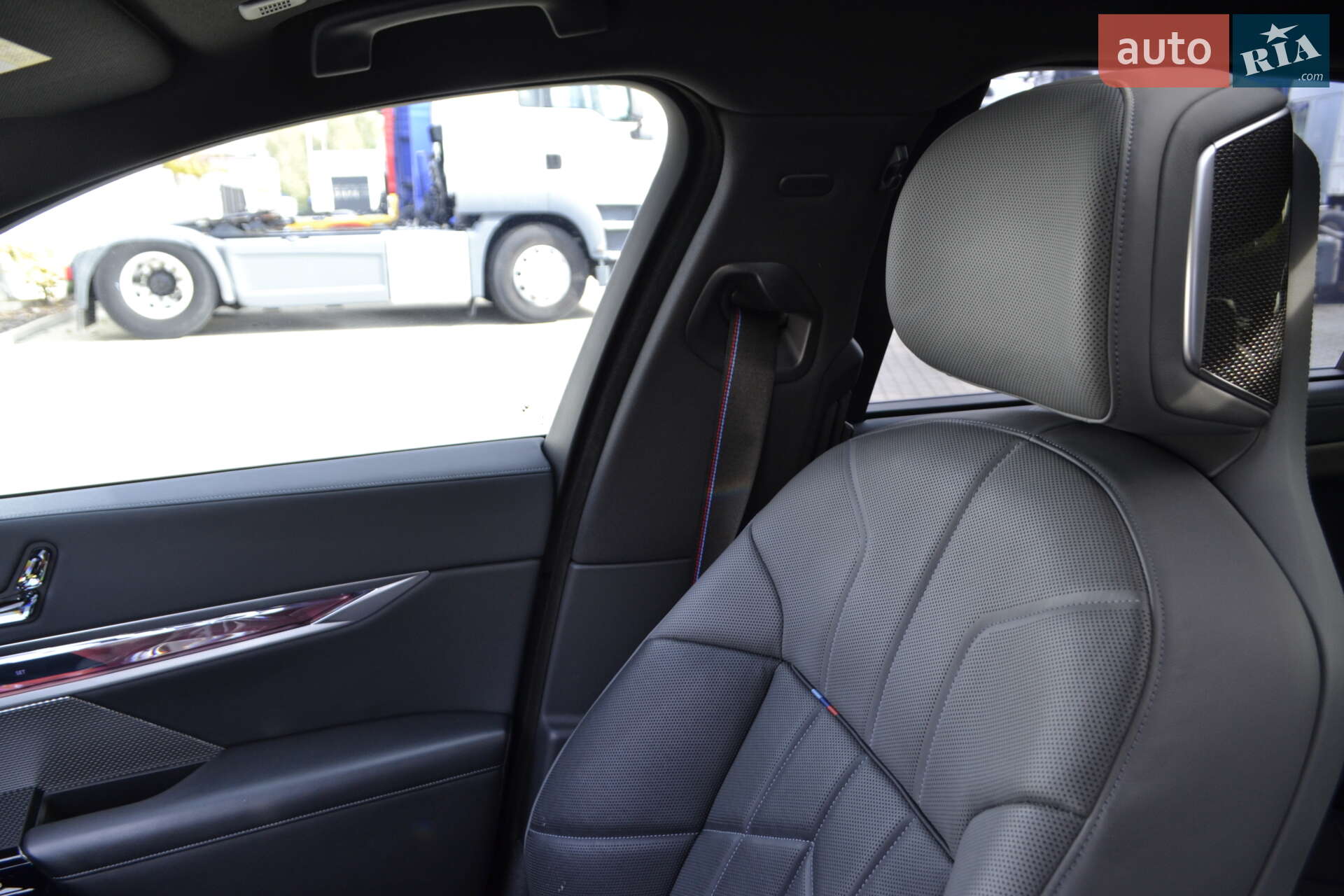 BMW i7 2022 VIN WBY51EJ030CK93369 фото оголошення 40 з 48