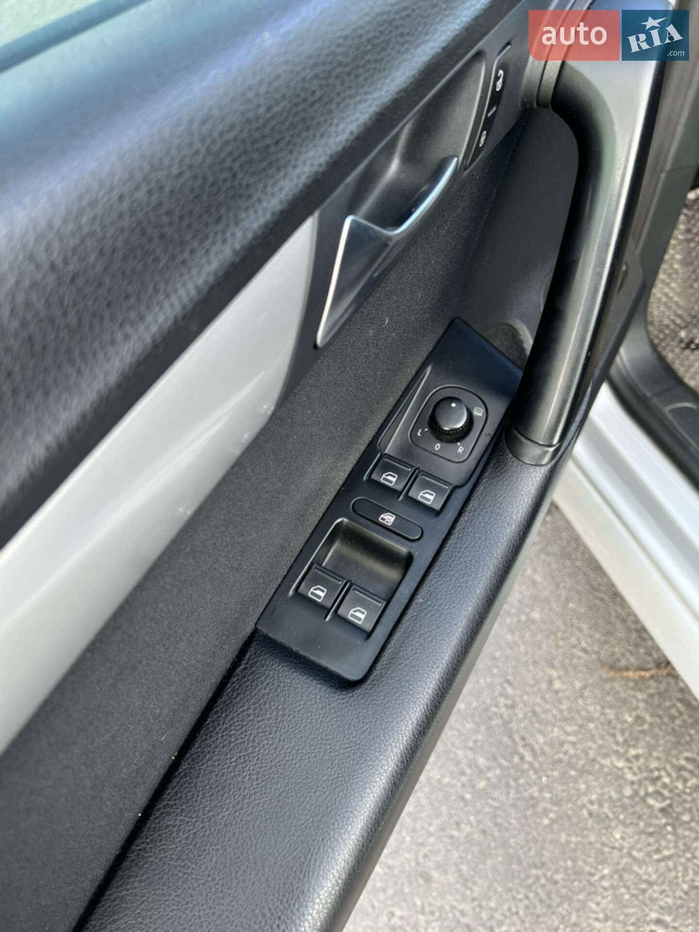 Volkswagen Passat 2012 VIN WVWZZZ3CZDE013052 фото оголошення 12 з 17