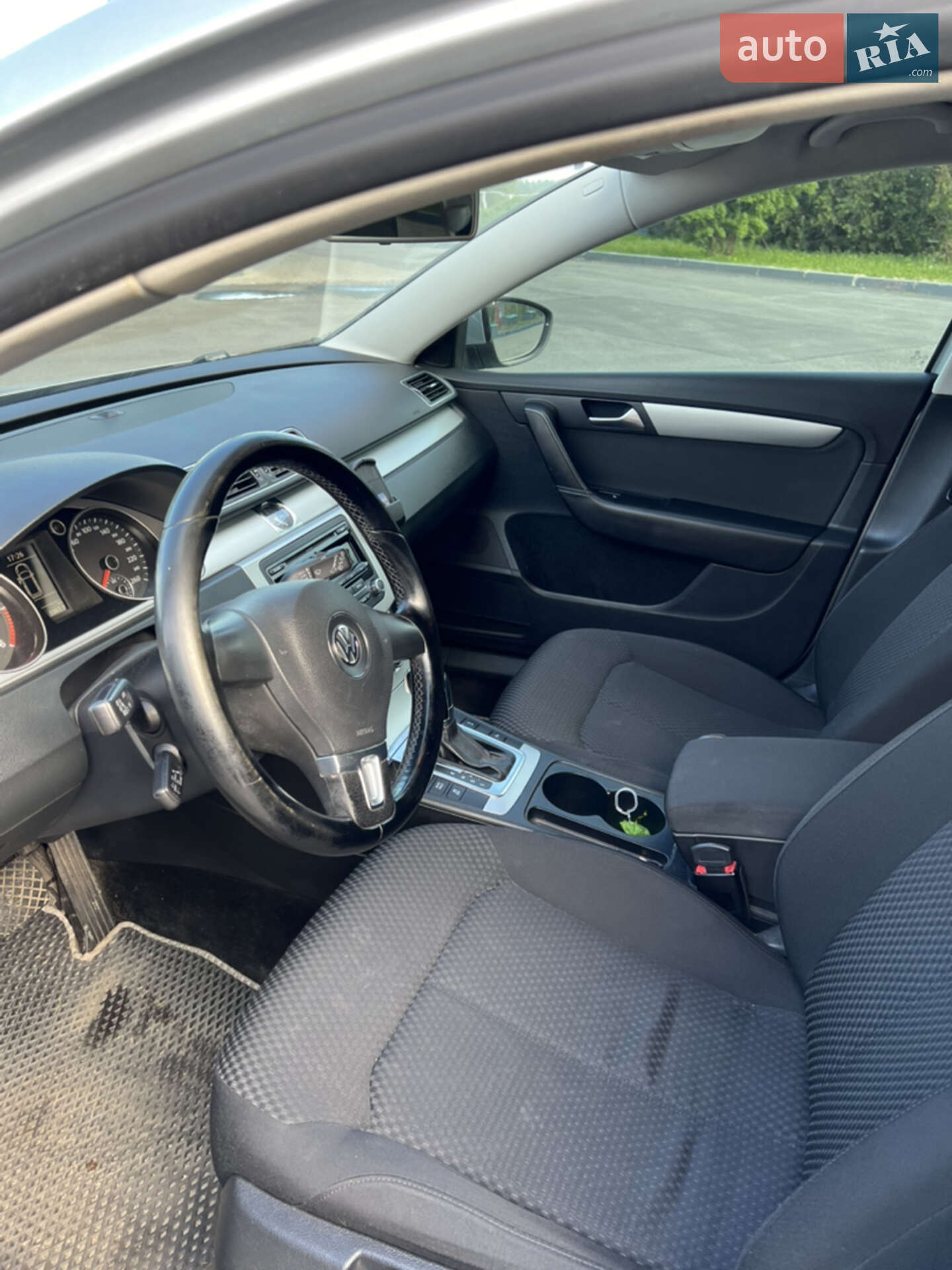 Volkswagen Passat 2012 VIN WVWZZZ3CZDE013052 фото оголошення 11 з 17