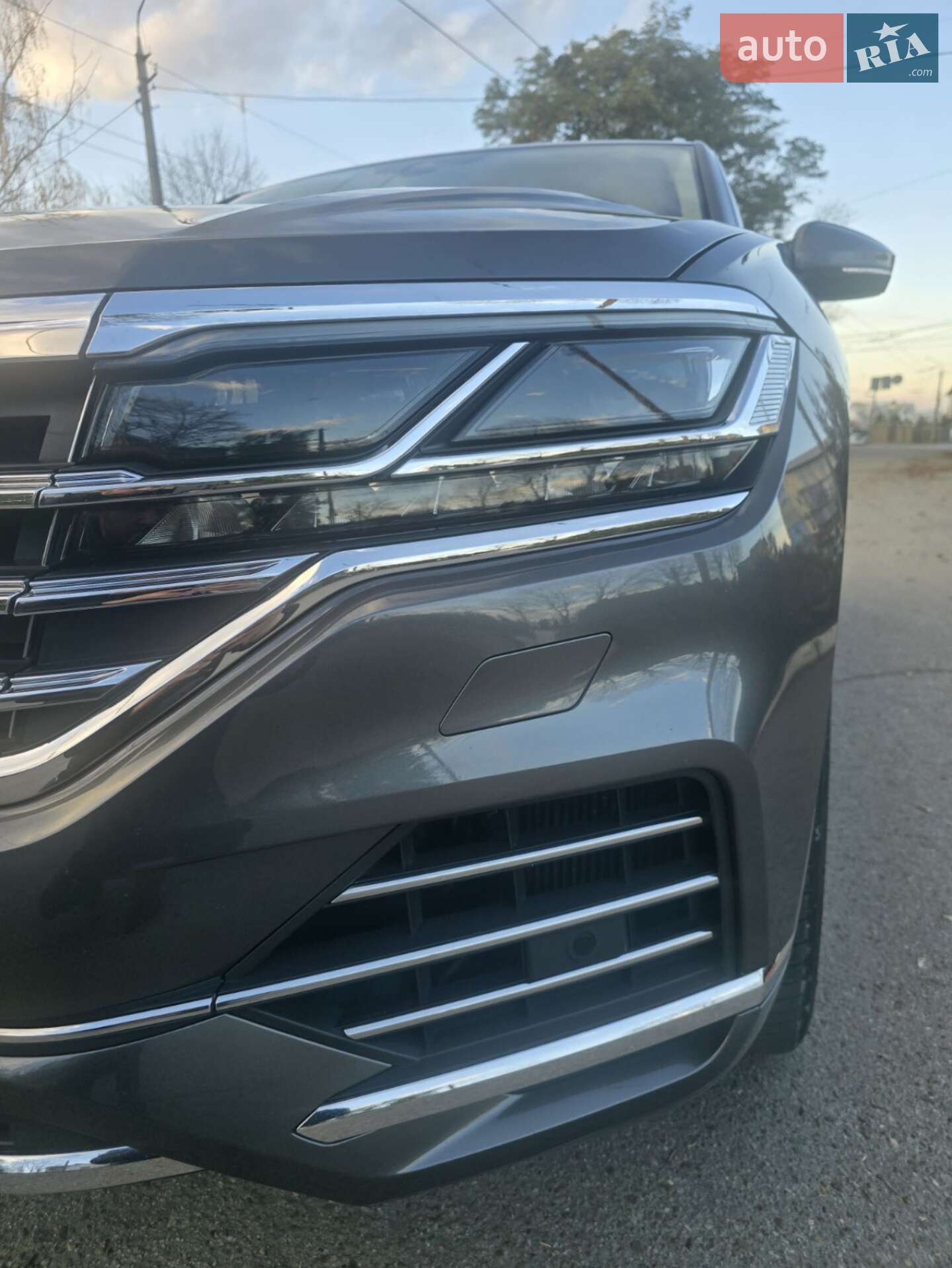 Volkswagen Touareg 2019 VIN WVGZZZCRZKD040400 фото оголошення 18 з 35